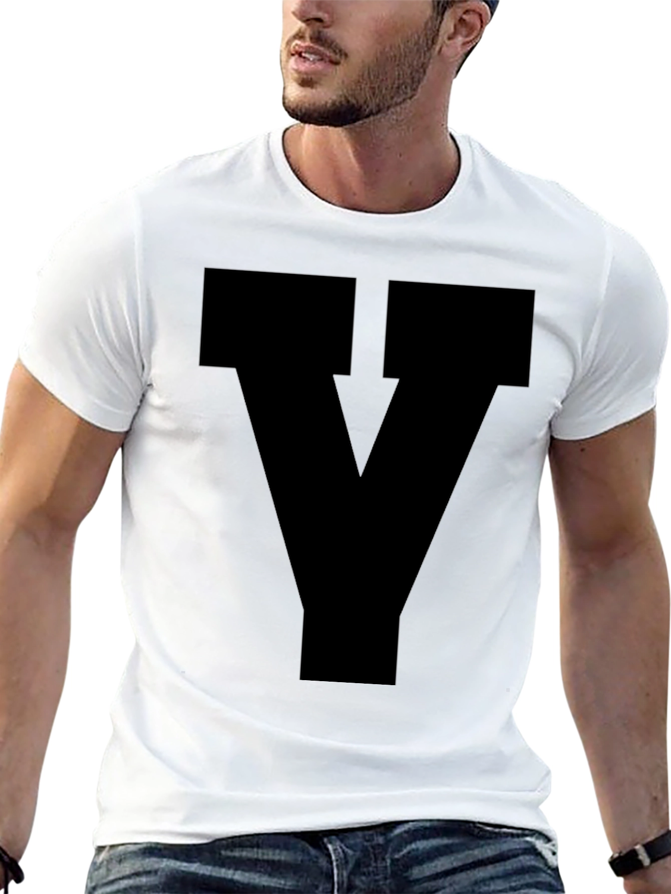 Camiseta Negra con Diseño Letra Y Estilizada