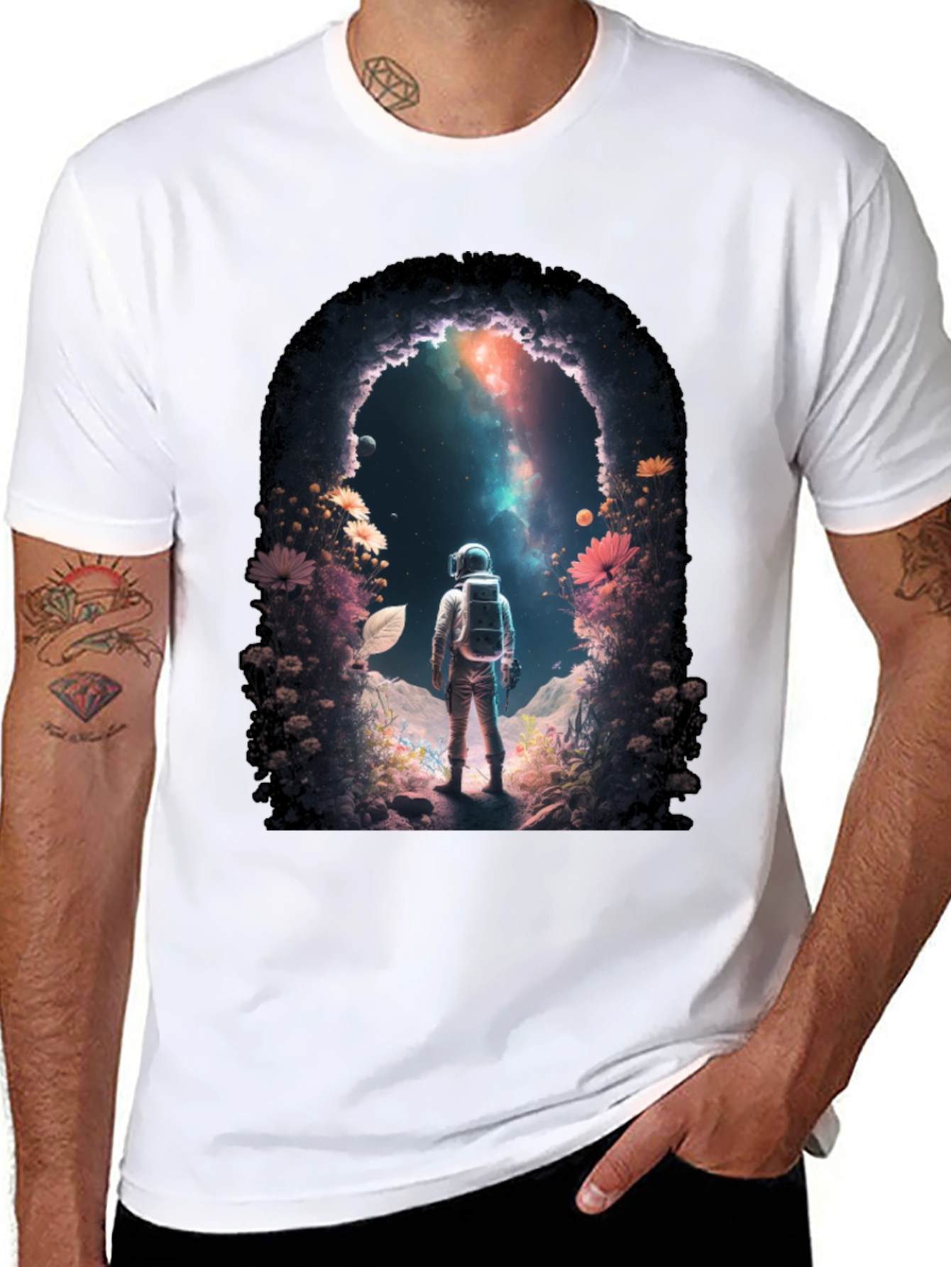 Camiseta Negra con Diseño de Astronauta en el Espacio