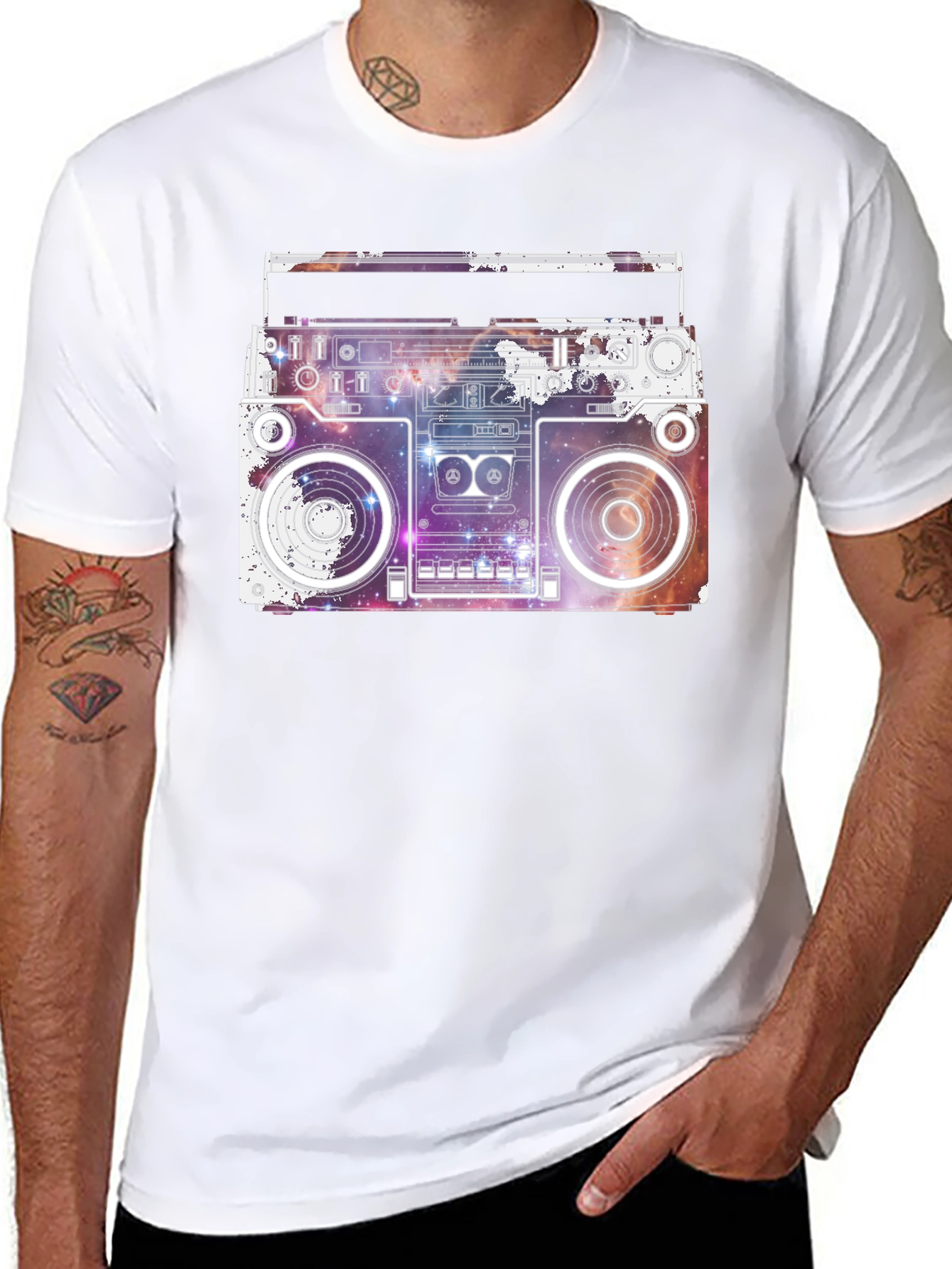 Camiseta Negra con Diseño Retro Espacial