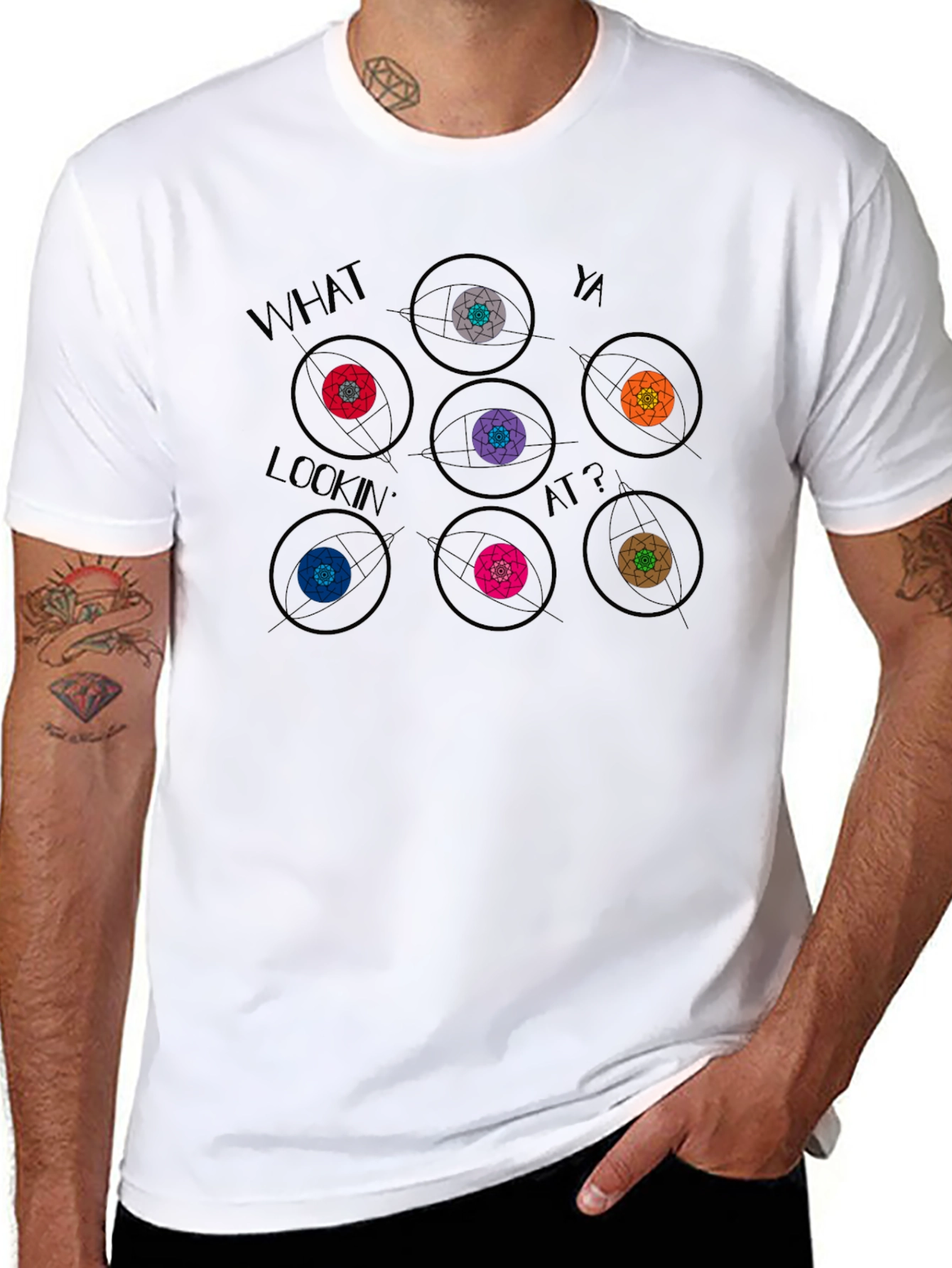 Camiseta Negra con Diseño Gráfico de Ojos