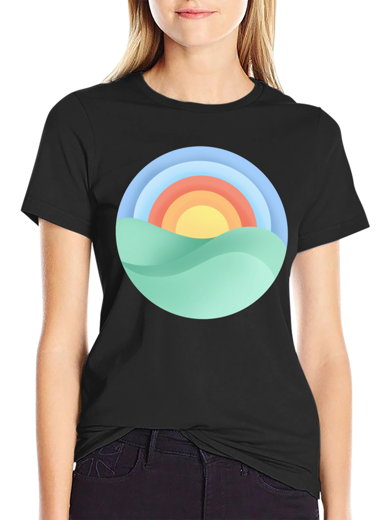 Camiseta Negra con Diseño Circular de Paisaje Soleado