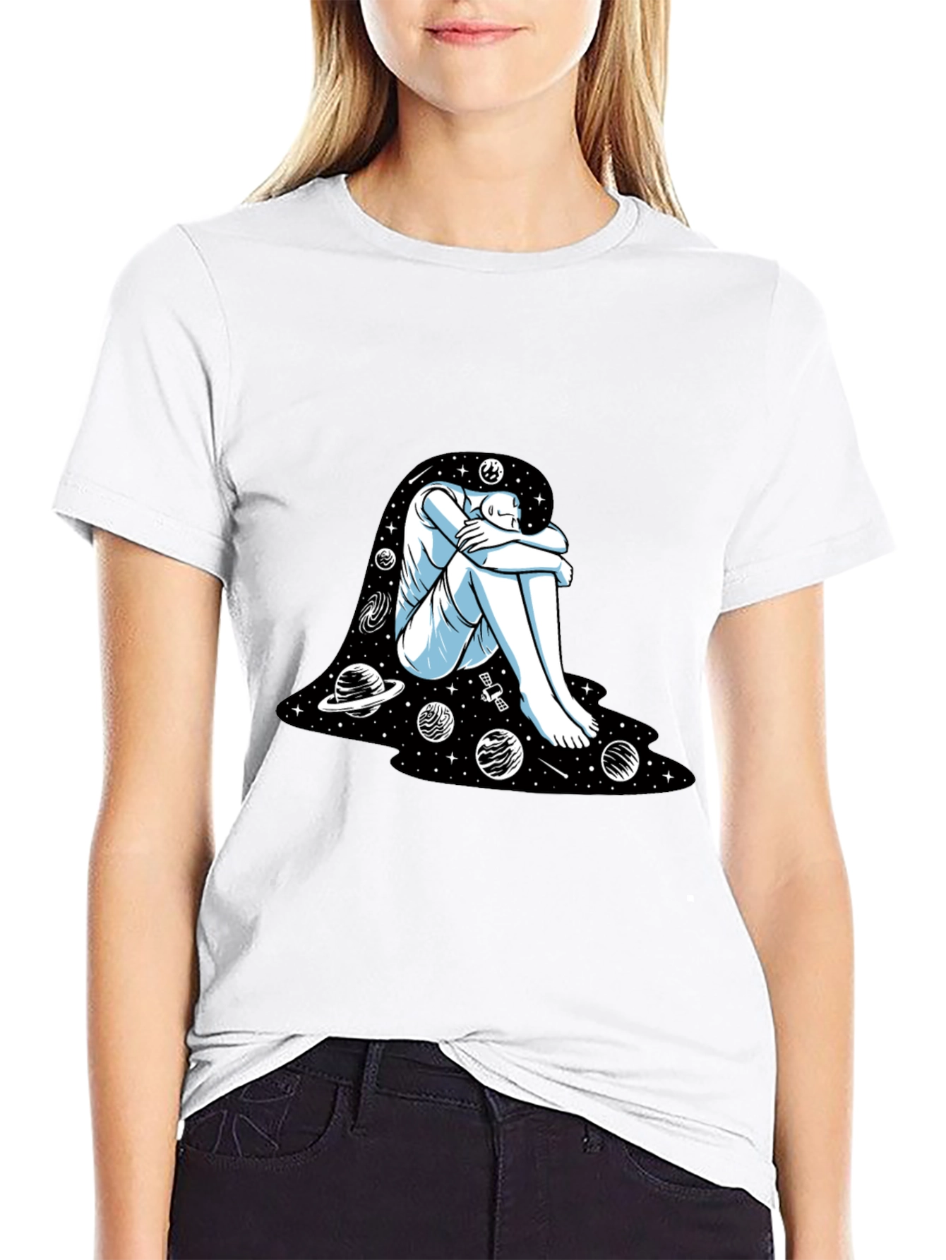 Camiseta Negra con Diseño Espacial Abstracto