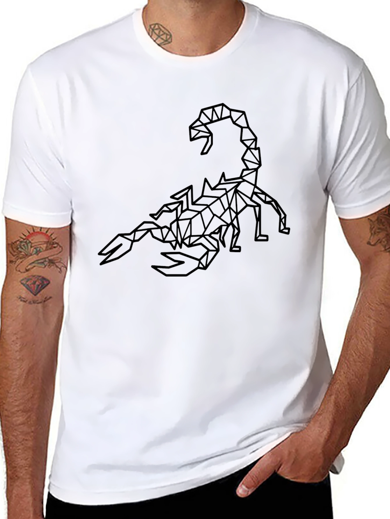 Camiseta Negra Hombre Diseño Escorpión Geométrico
