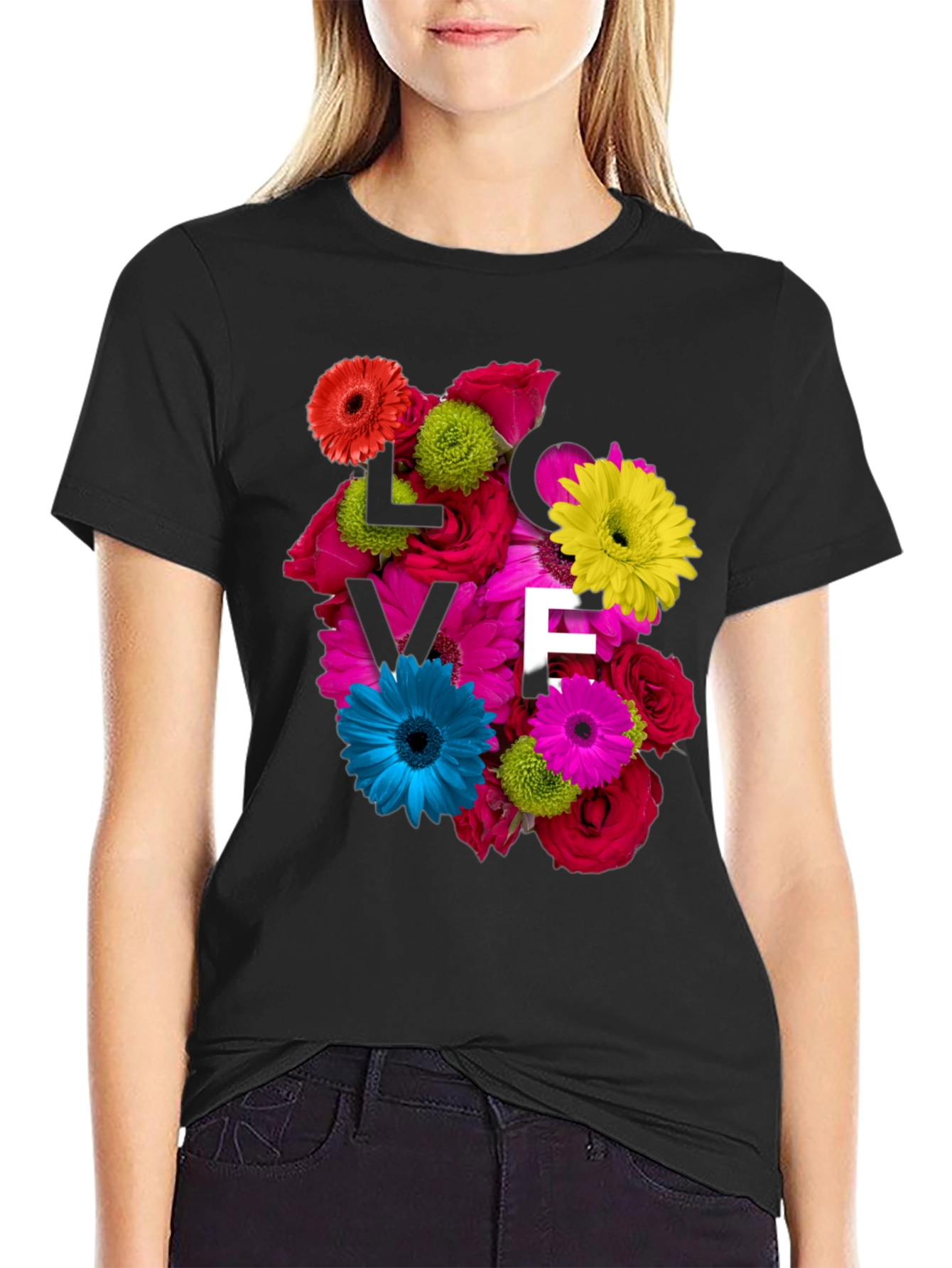 Camiseta Negra con Diseño Floral LOVE