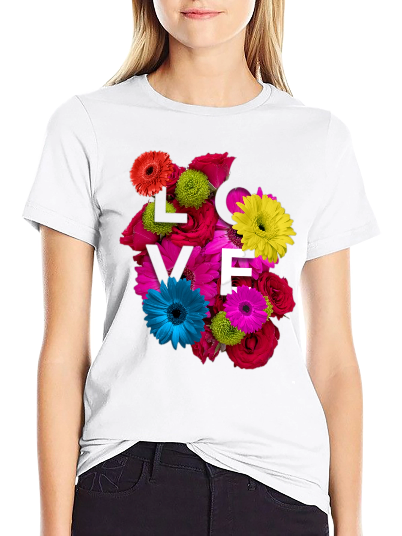 Camiseta Negra con Diseño Floral LOVE