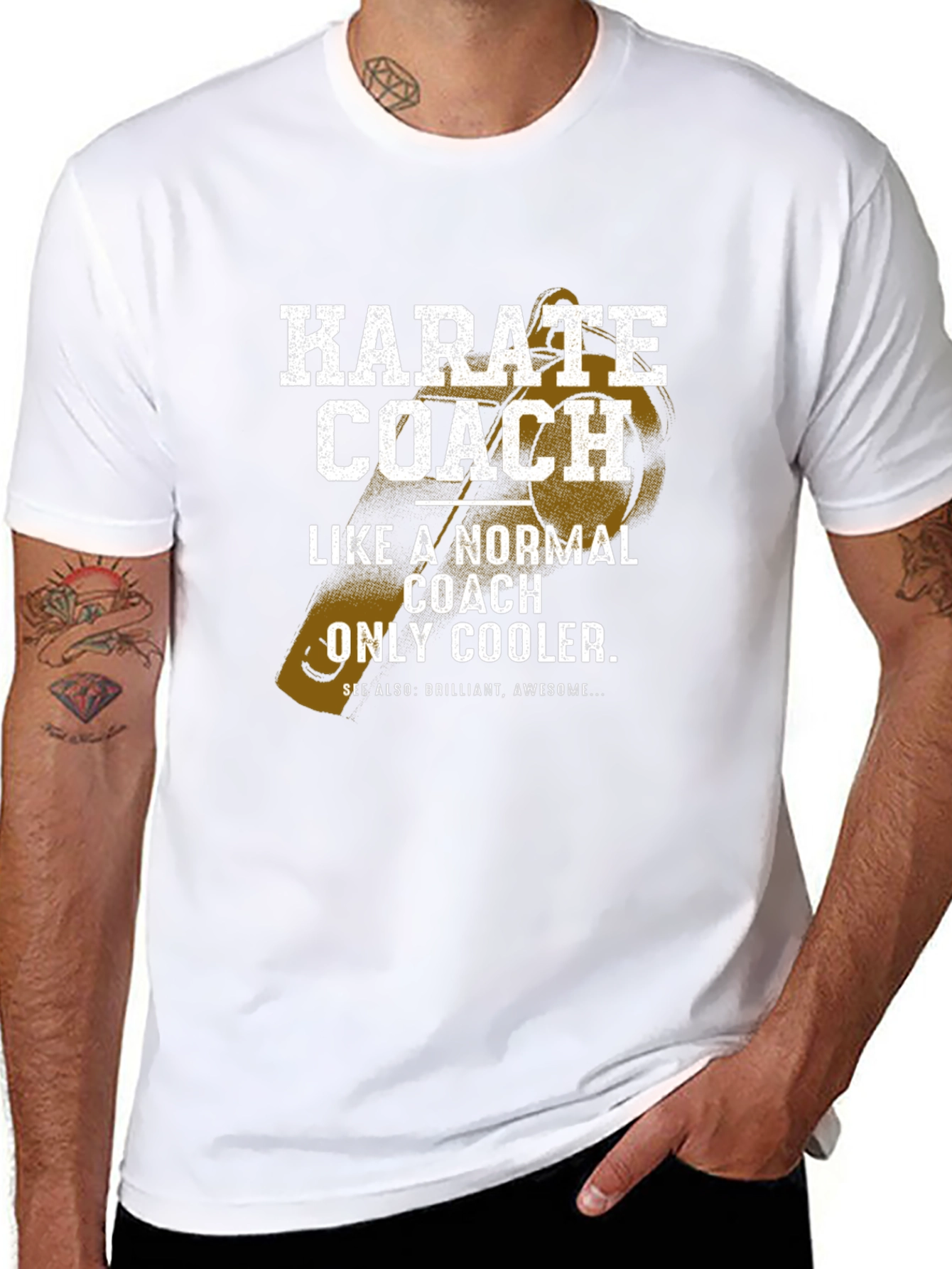 Camiseta Negra: Entrenador de Karate - Más Genial