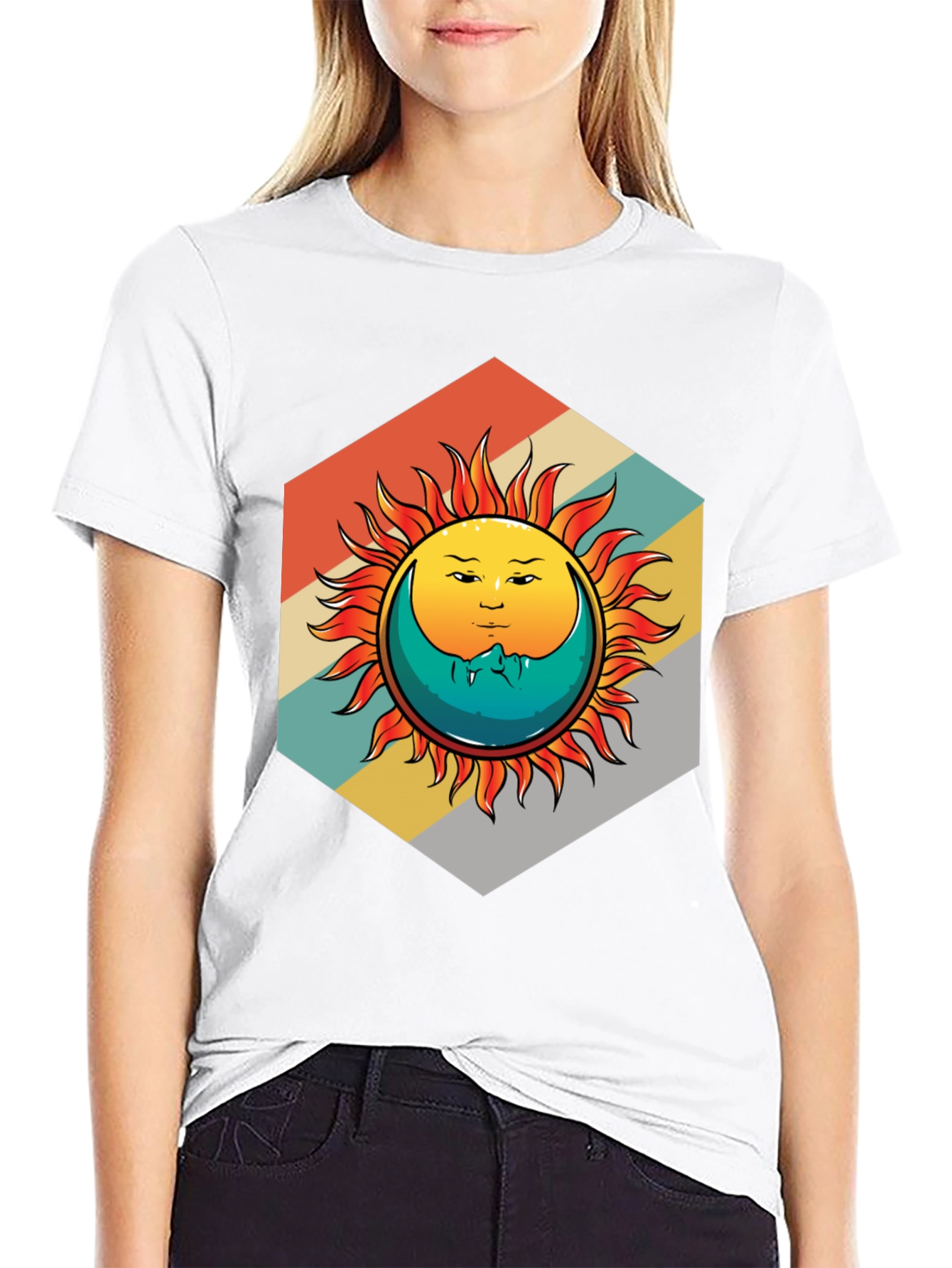 Camiseta Negra con Diseño Sol y Luna Retro