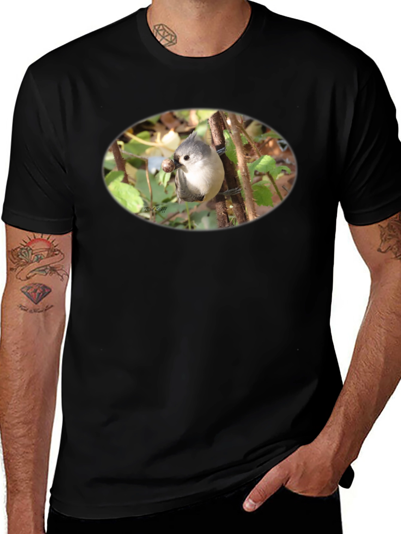 Camiseta Negra con Diseño de Ave Silvestre