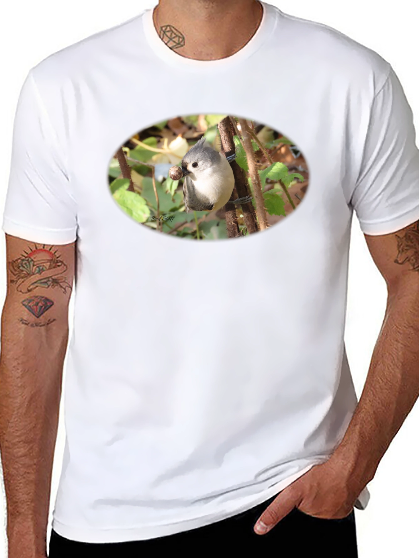 Camiseta Negra con Diseño de Ave Silvestre