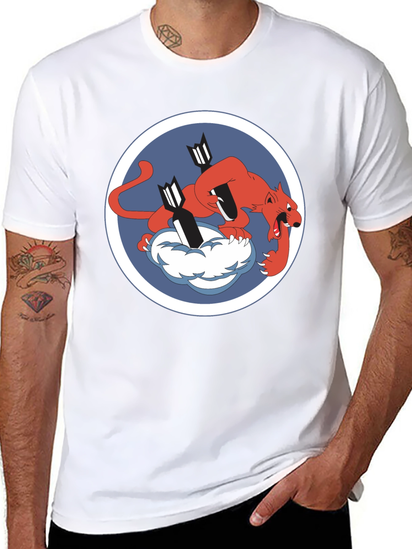 Camiseta Negra con Diseño de Tigre Bombardero