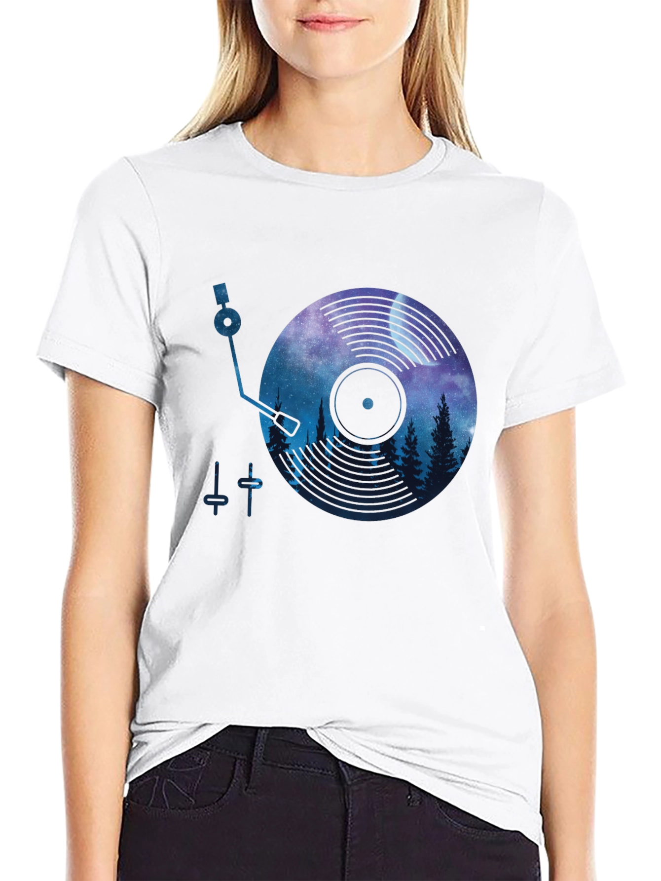 Camiseta Negra con Diseño de Vinilo y Paisaje Nocturno