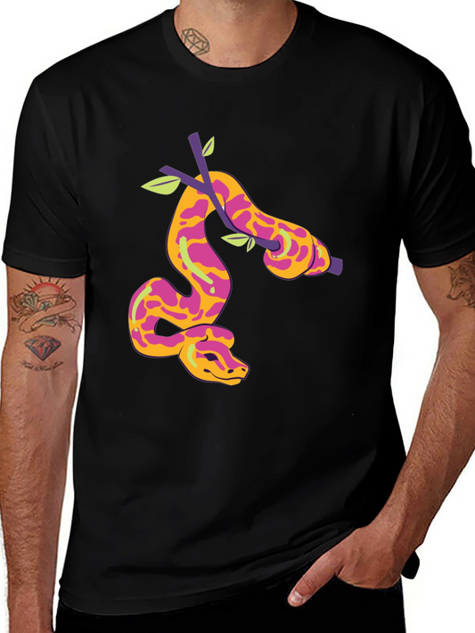 Camiseta Negra con Diseño de Serpiente en Rama