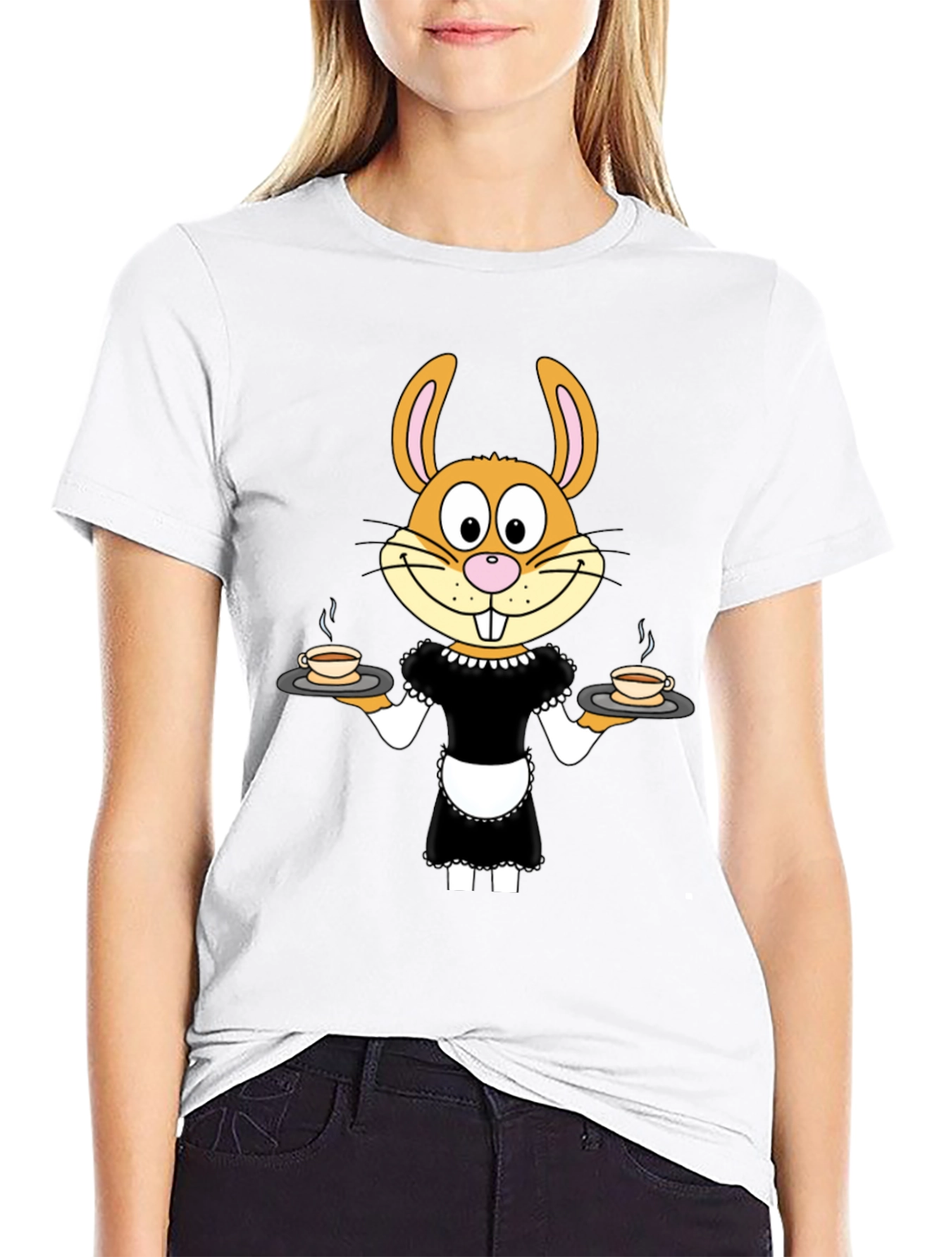 Camiseta Negra con Conejo Camarera
