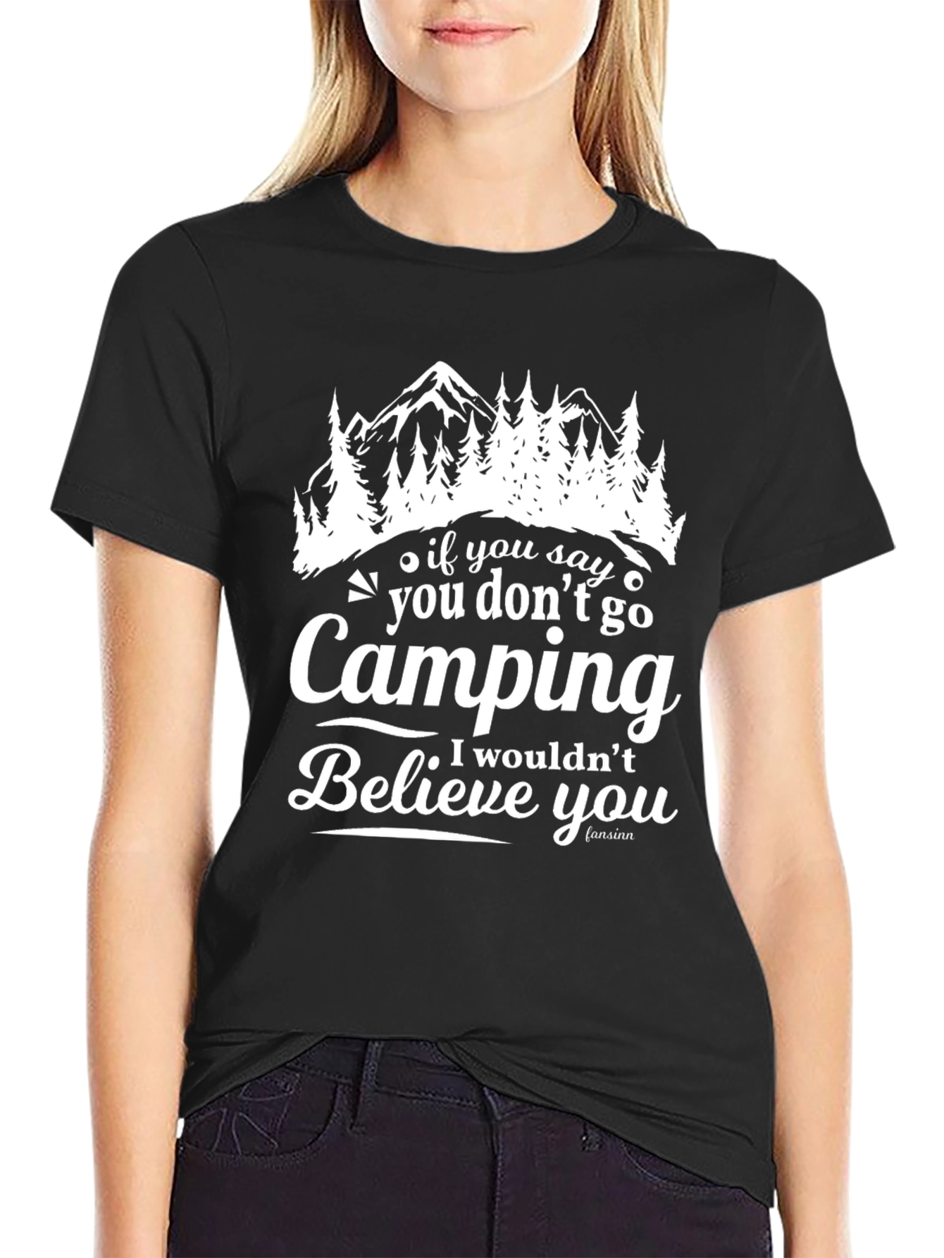 Camiseta Negra con Diseño de Camping para Aventureros
