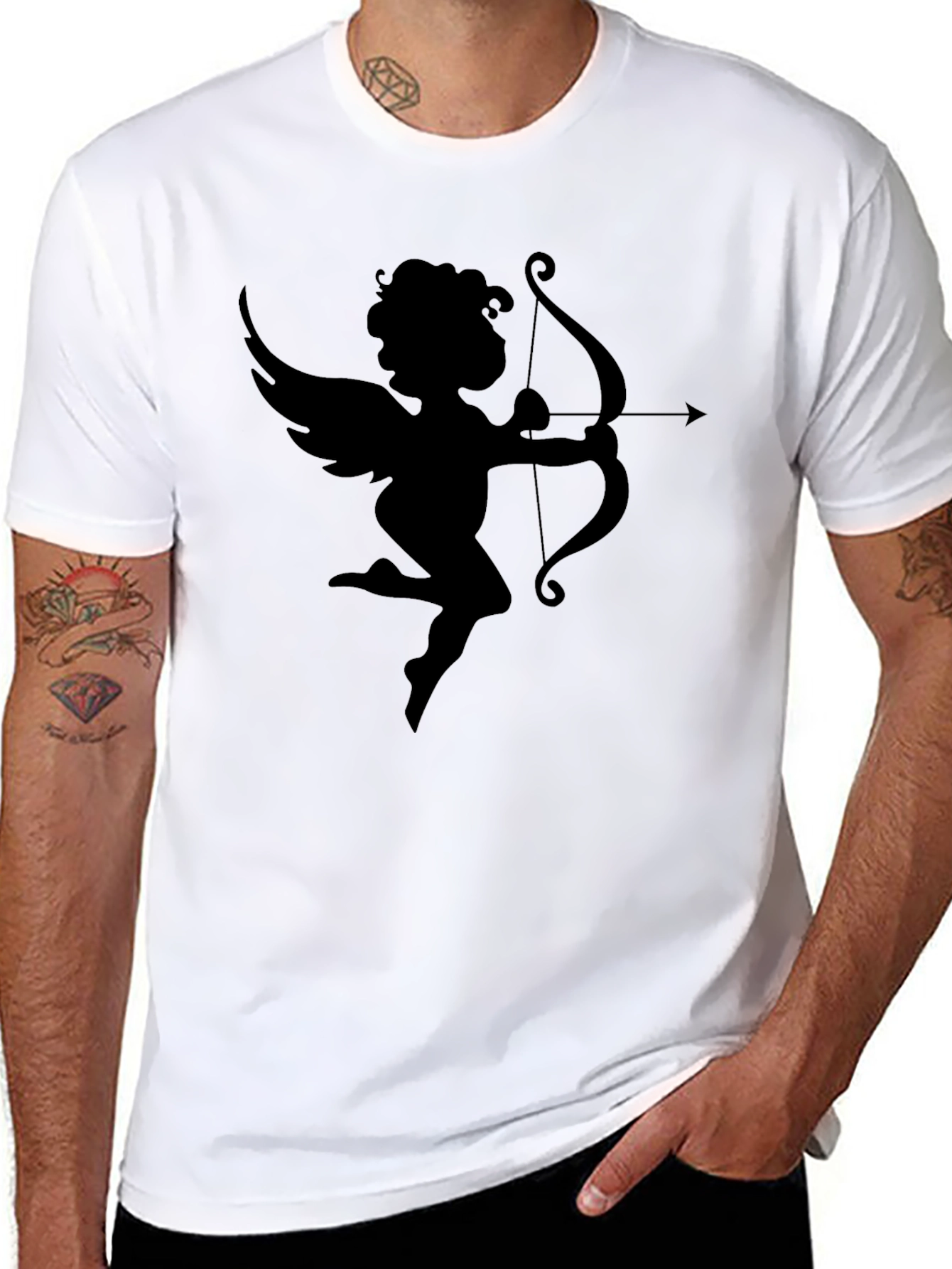 Camiseta Negra Cupido con Arco San Valentín