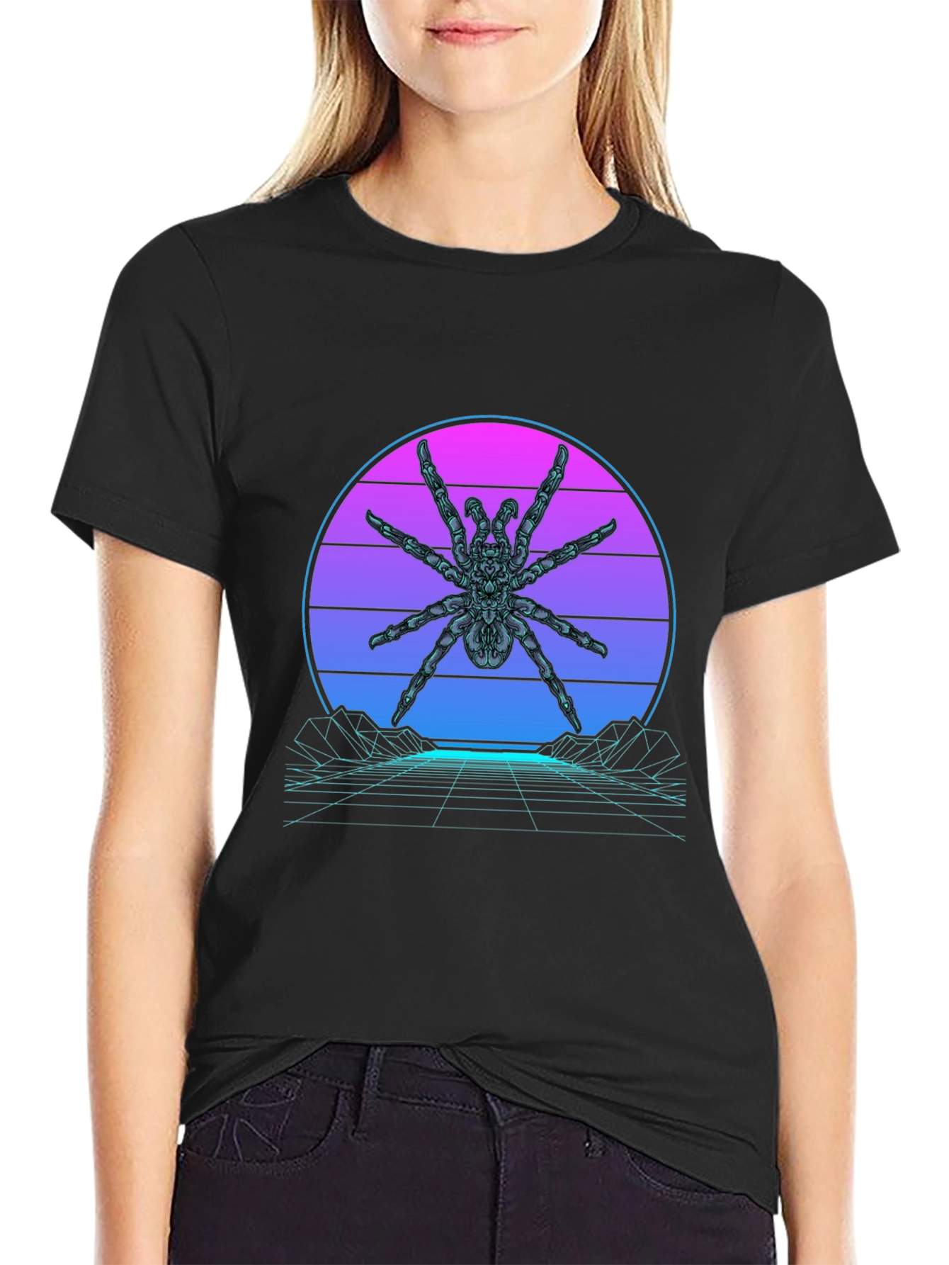 Camiseta Negra con Diseño Arácnido Retro