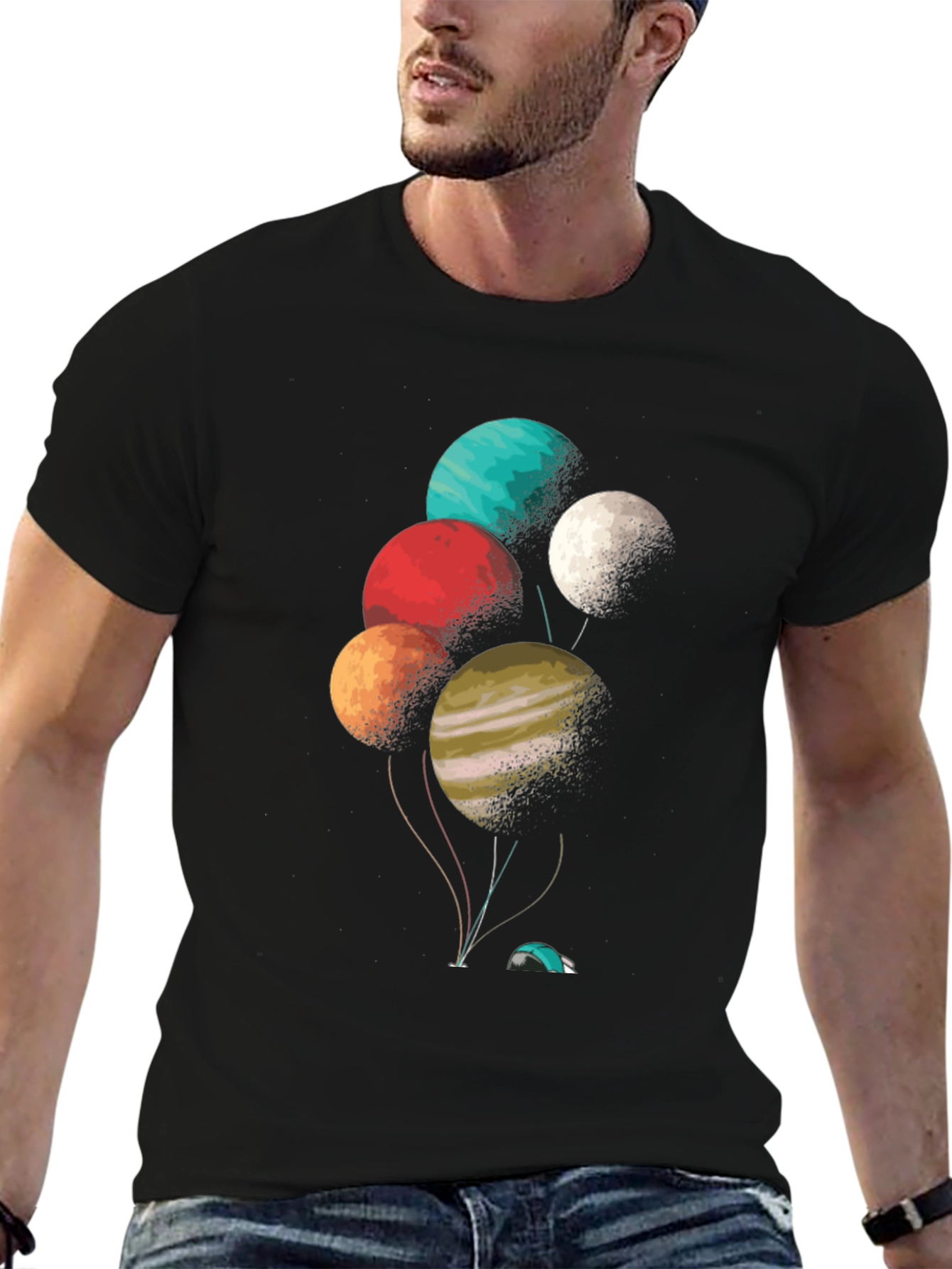 Camiseta Negra con Diseño de Planetas Globo
