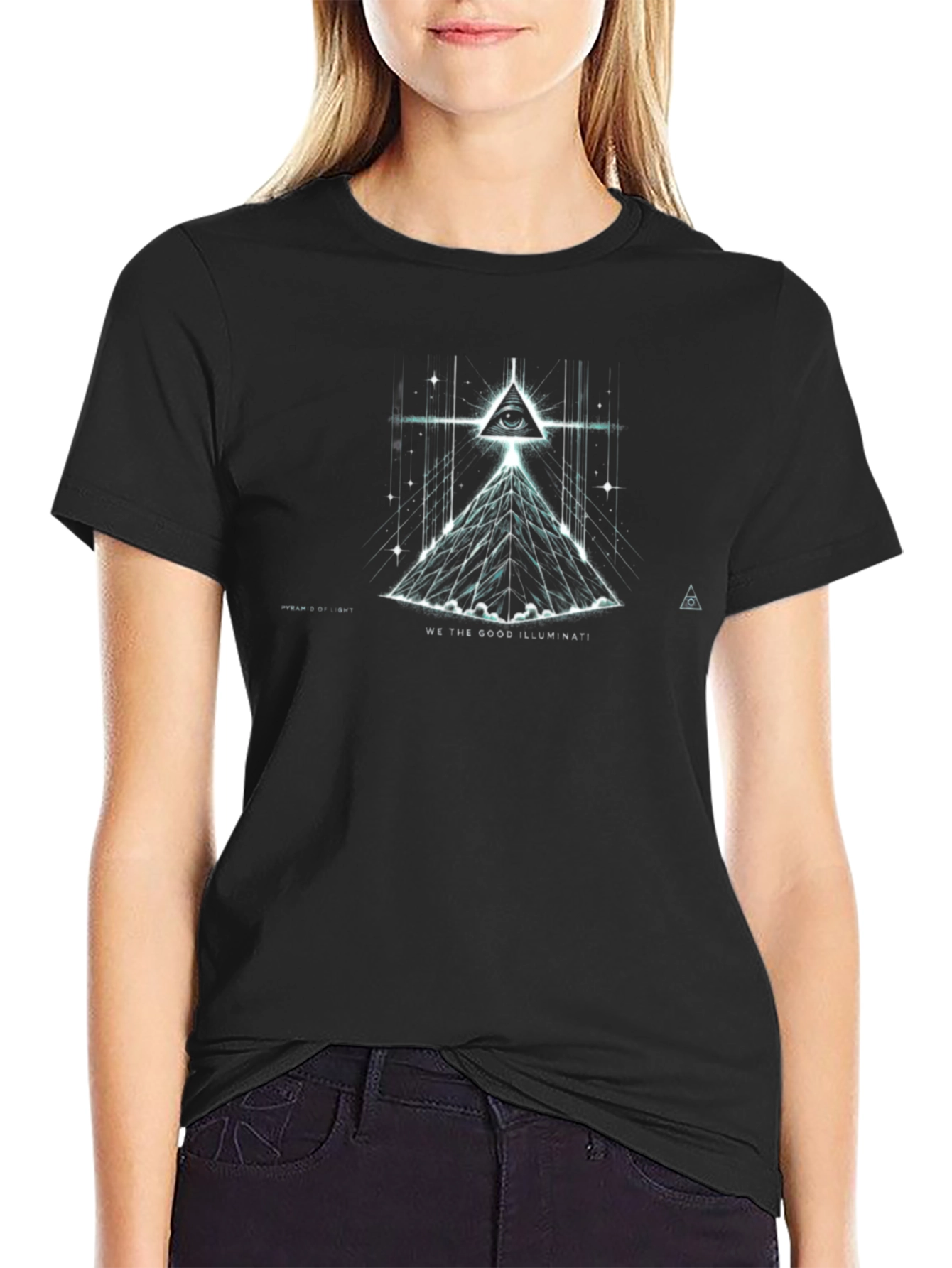 Camiseta Negra Illuminati: Visión Cósmica