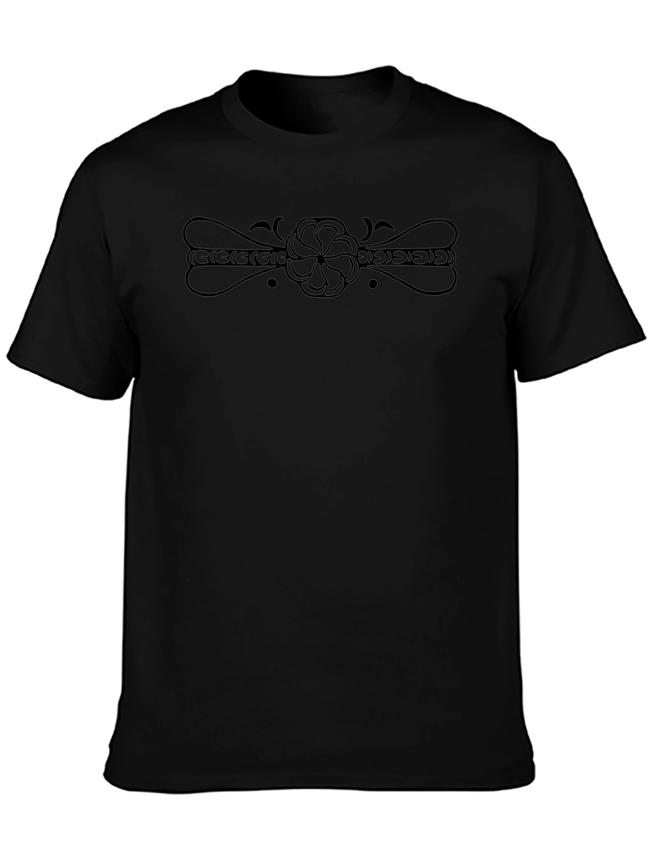 Camiseta Negra con Diseño Ornamental