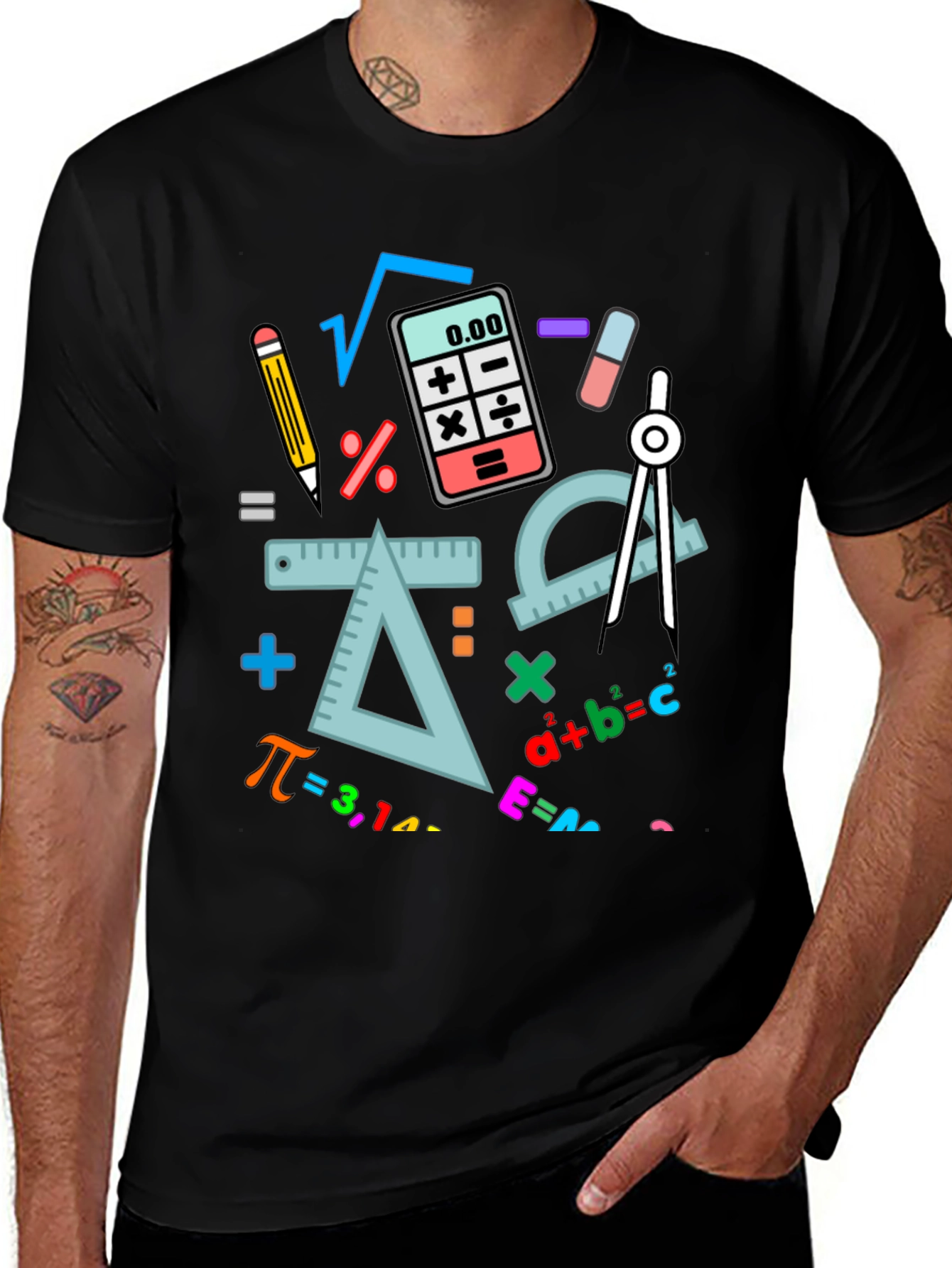 Camiseta Negra con Diseño de Matemáticas