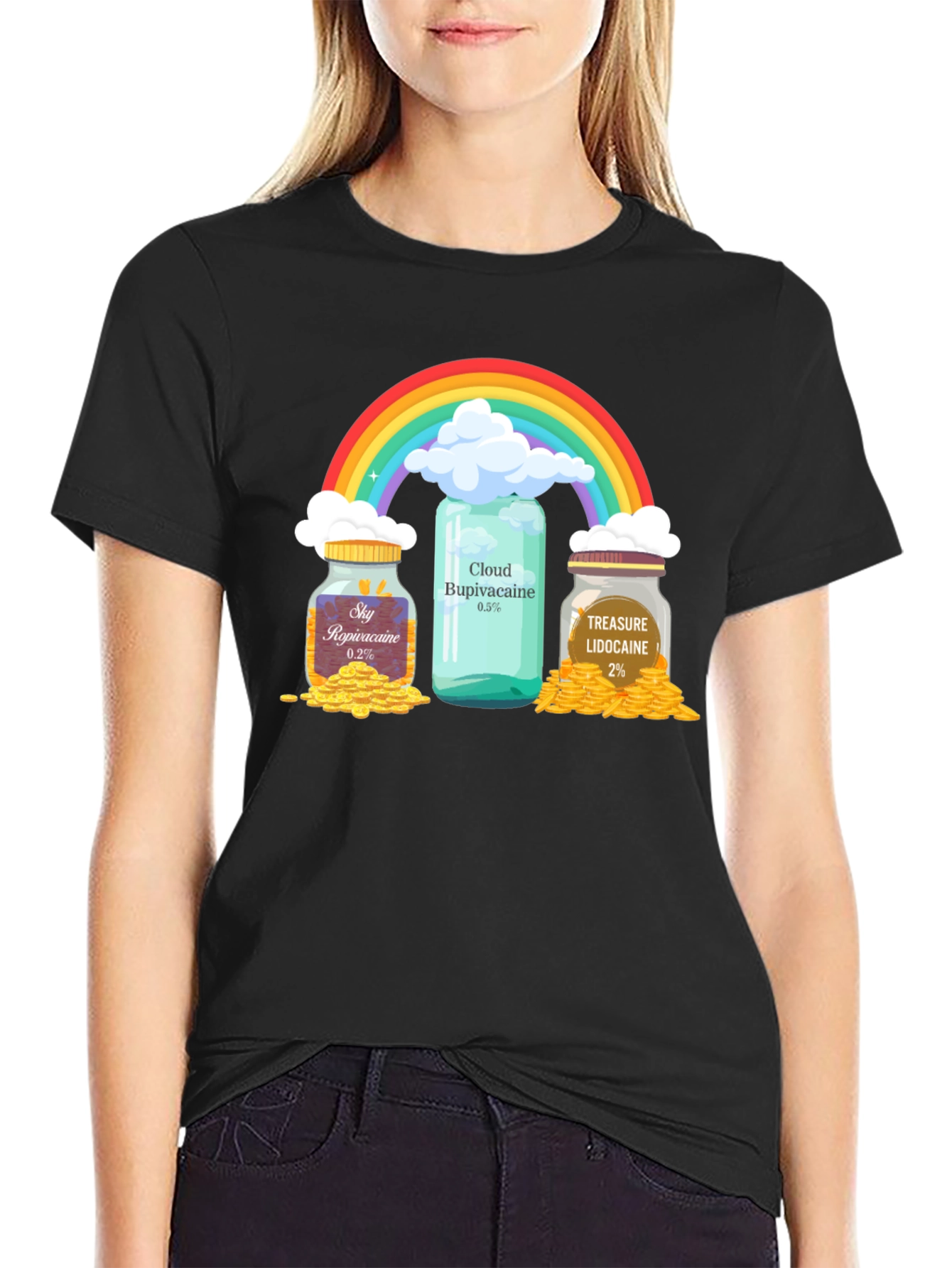 Camiseta Negra con Diseño Divertido de Arcoíris y Medicamentos