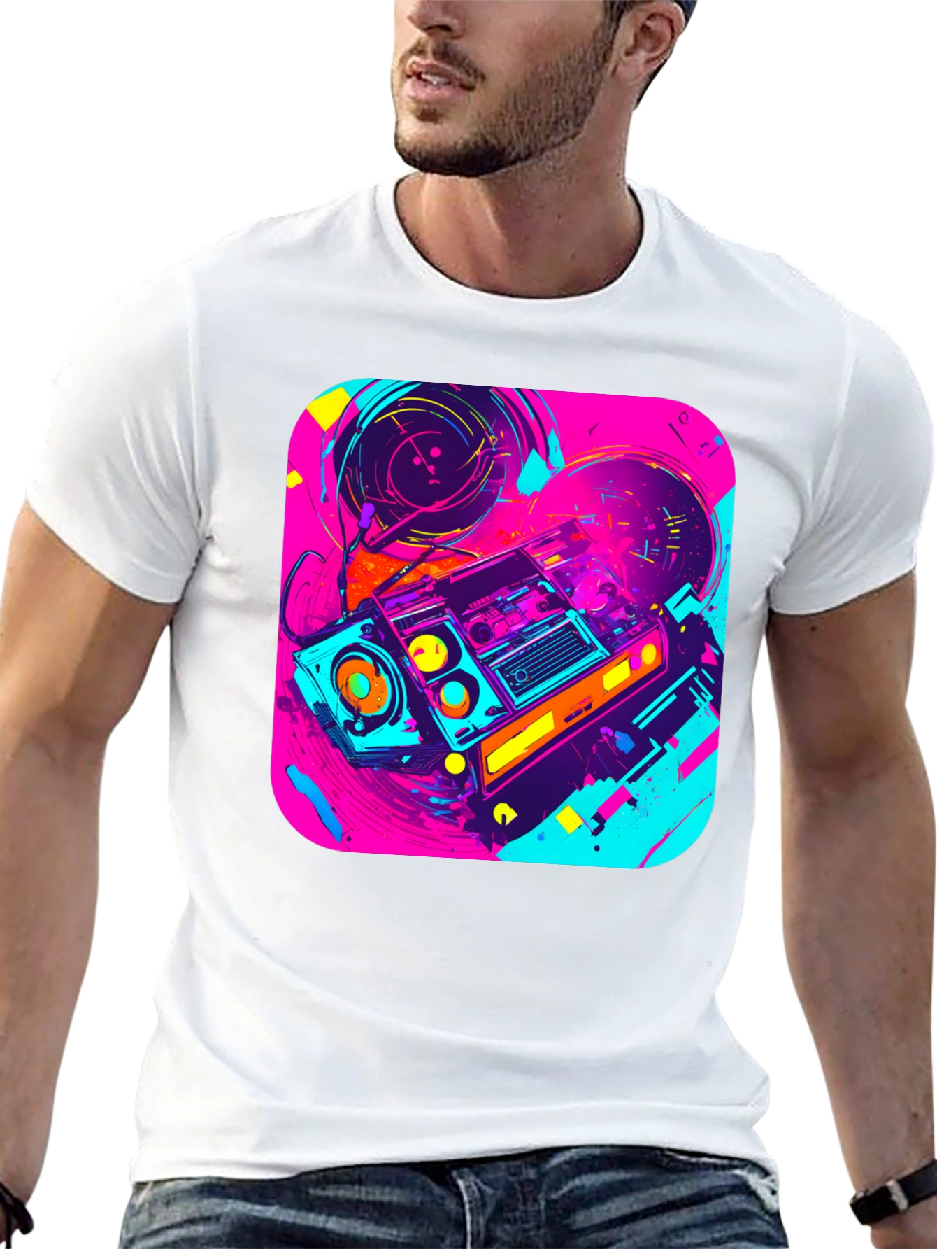 Camiseta Negra con Diseño de Radio Retro Vibrante