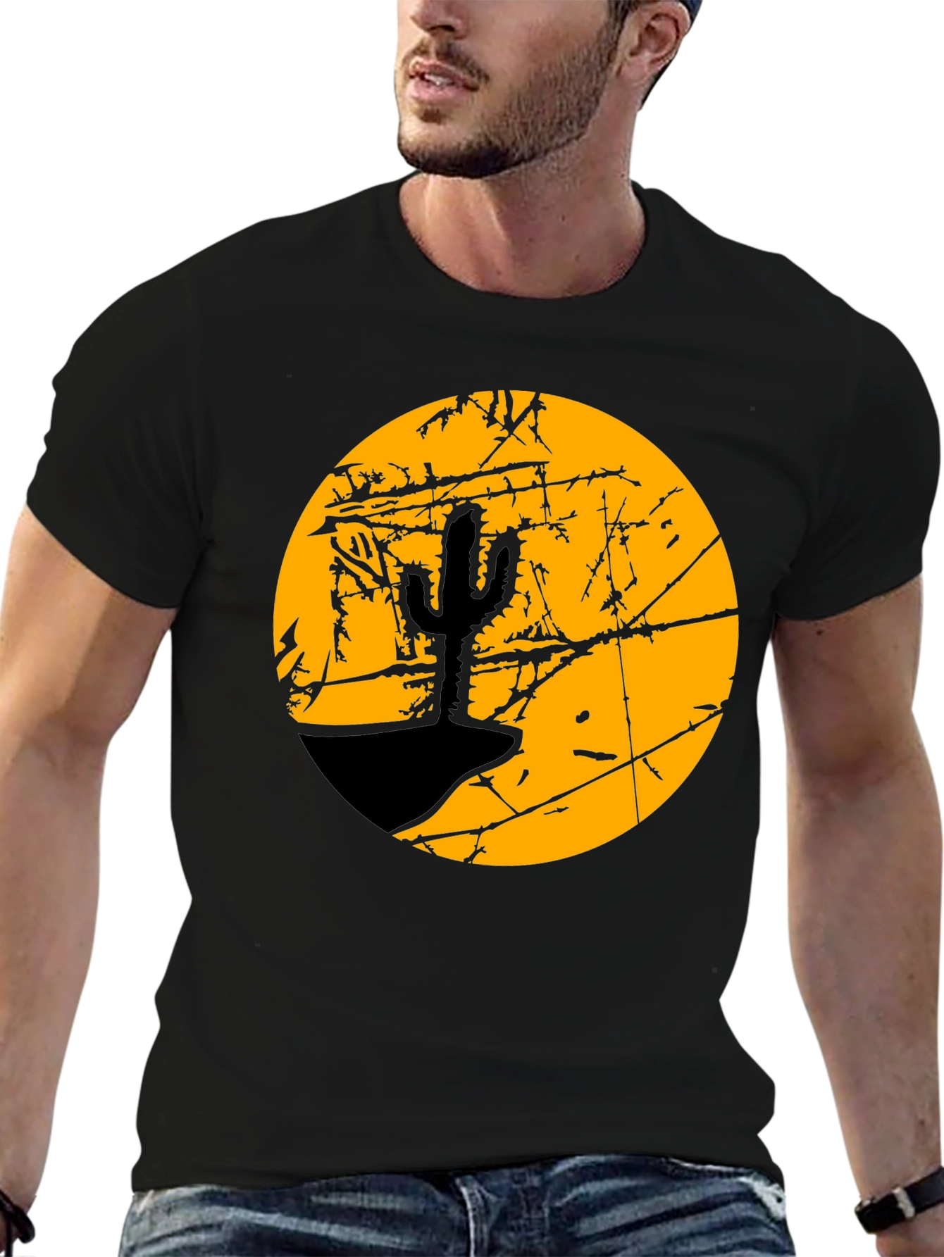 Camiseta Negra con Diseño de Cactus y Luna