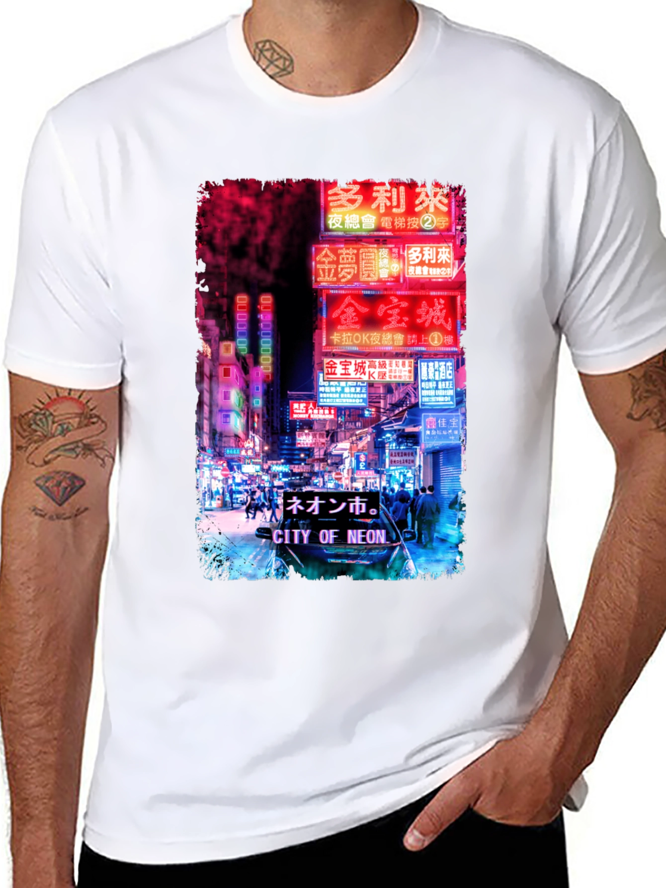 Camiseta Negra Estampada: Ciudad Neón Asiática