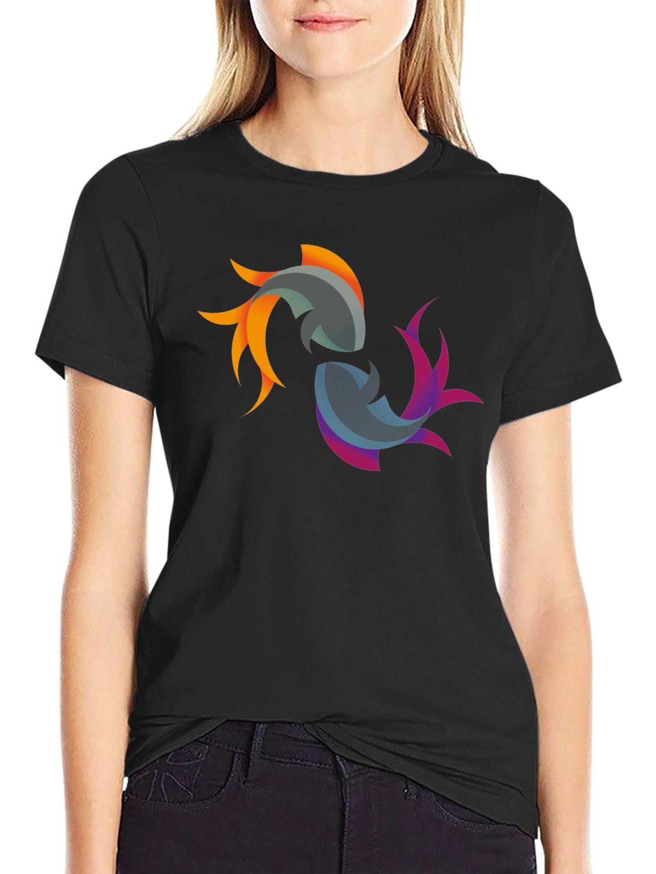 Camiseta Negra con Diseño de Peces Abstractos