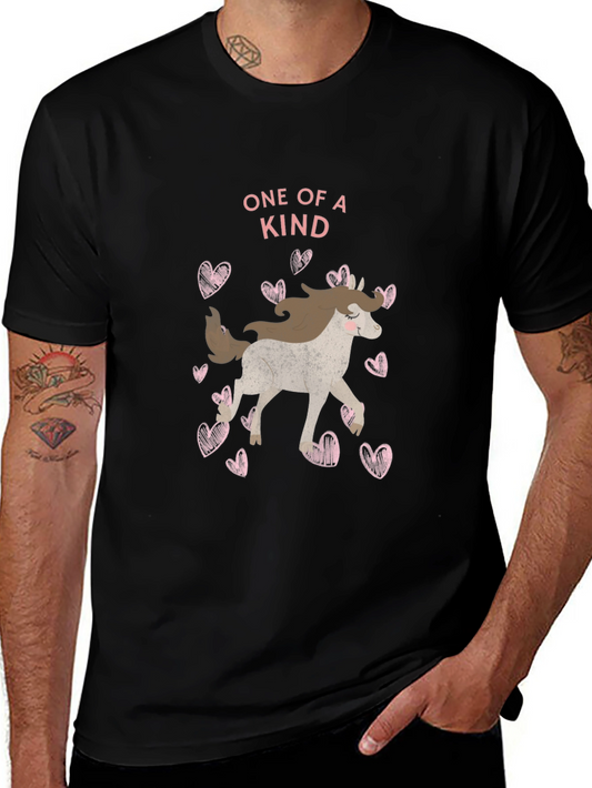 Camiseta Negra con Diseño de Unicornio y Corazones