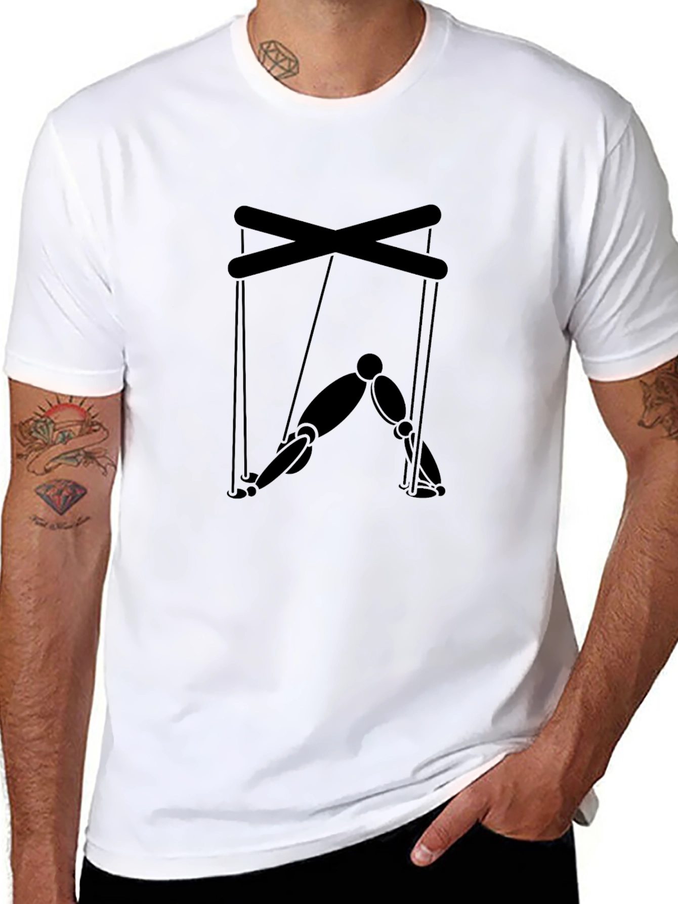 Camiseta Negra con Diseño de Marioneta