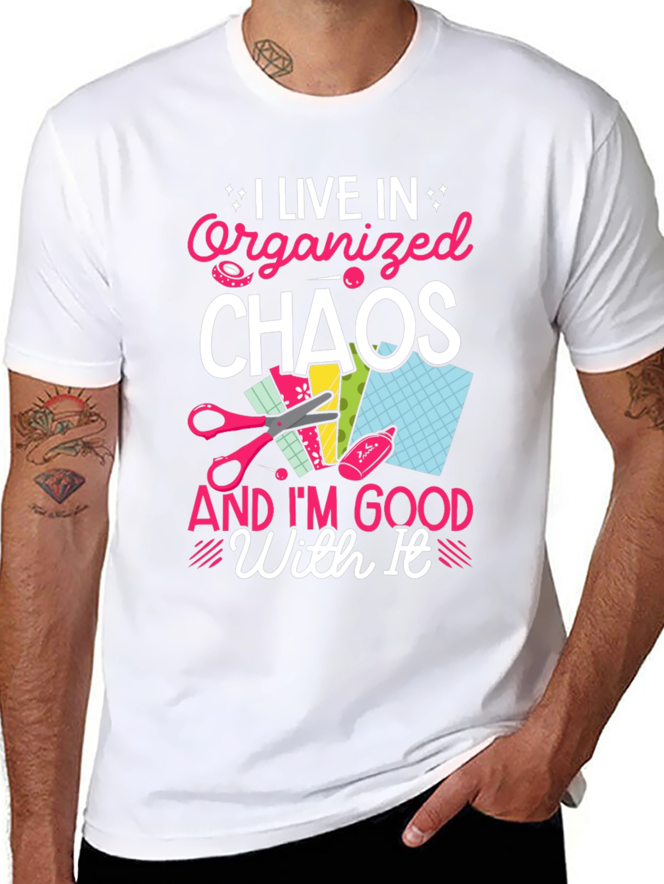 Camiseta Caos Organizado para amantes de las manualidades