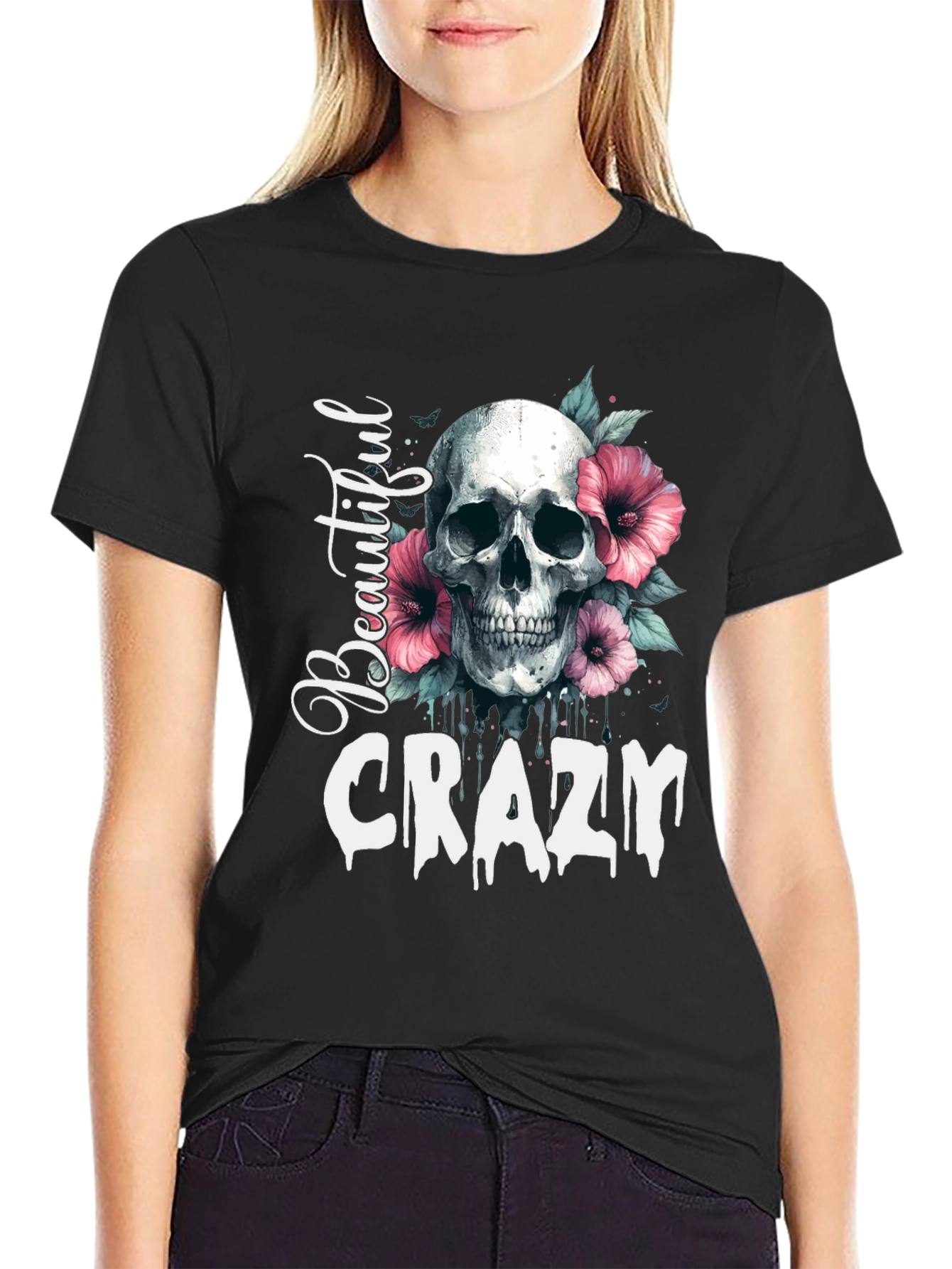 Camiseta Negra: Calavera Flores y Letras Beautiful Crazy