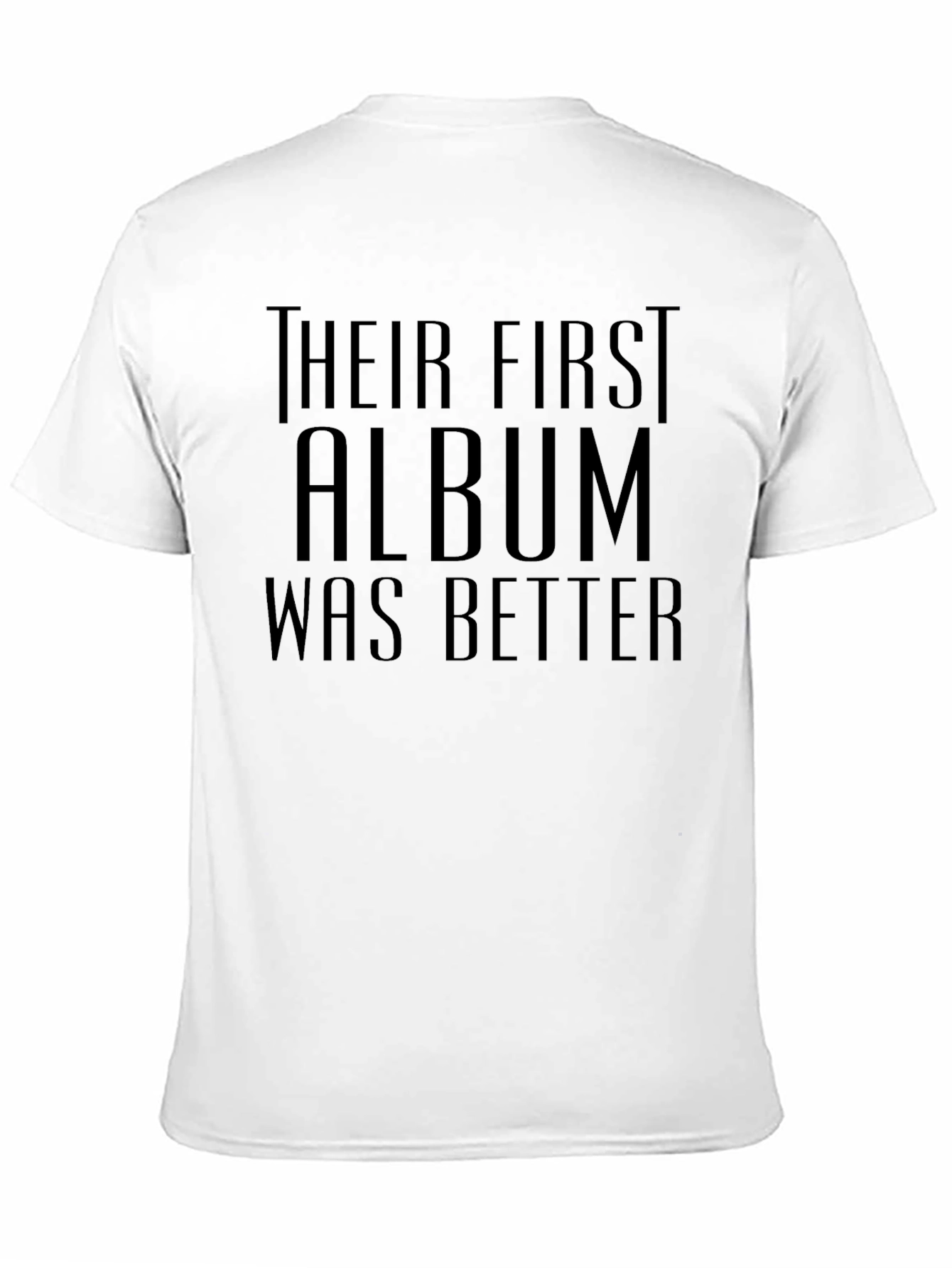 Camiseta Negra: Su Primer Álbum Fue Mejor