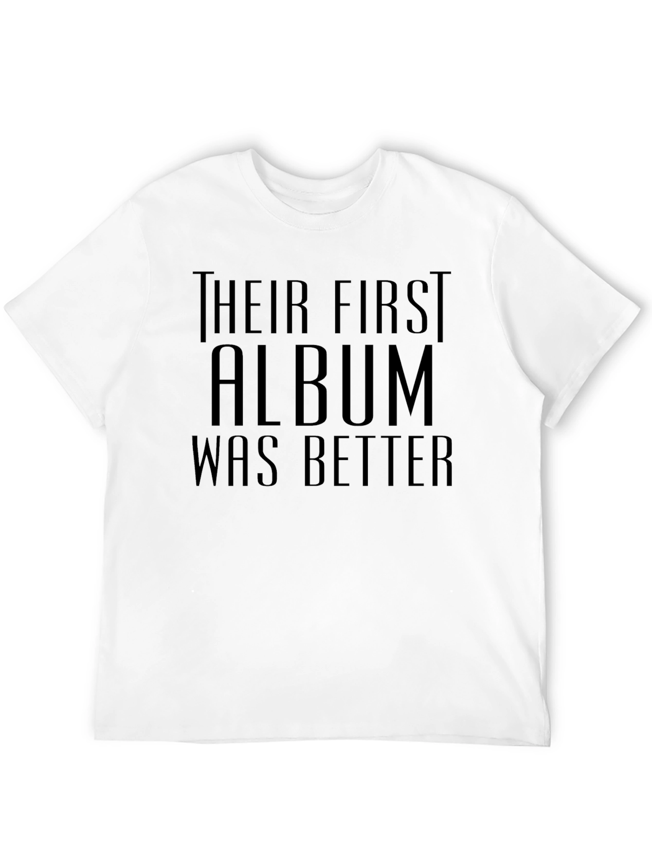 Camiseta Negra: Su Primer Álbum Fue Mejor