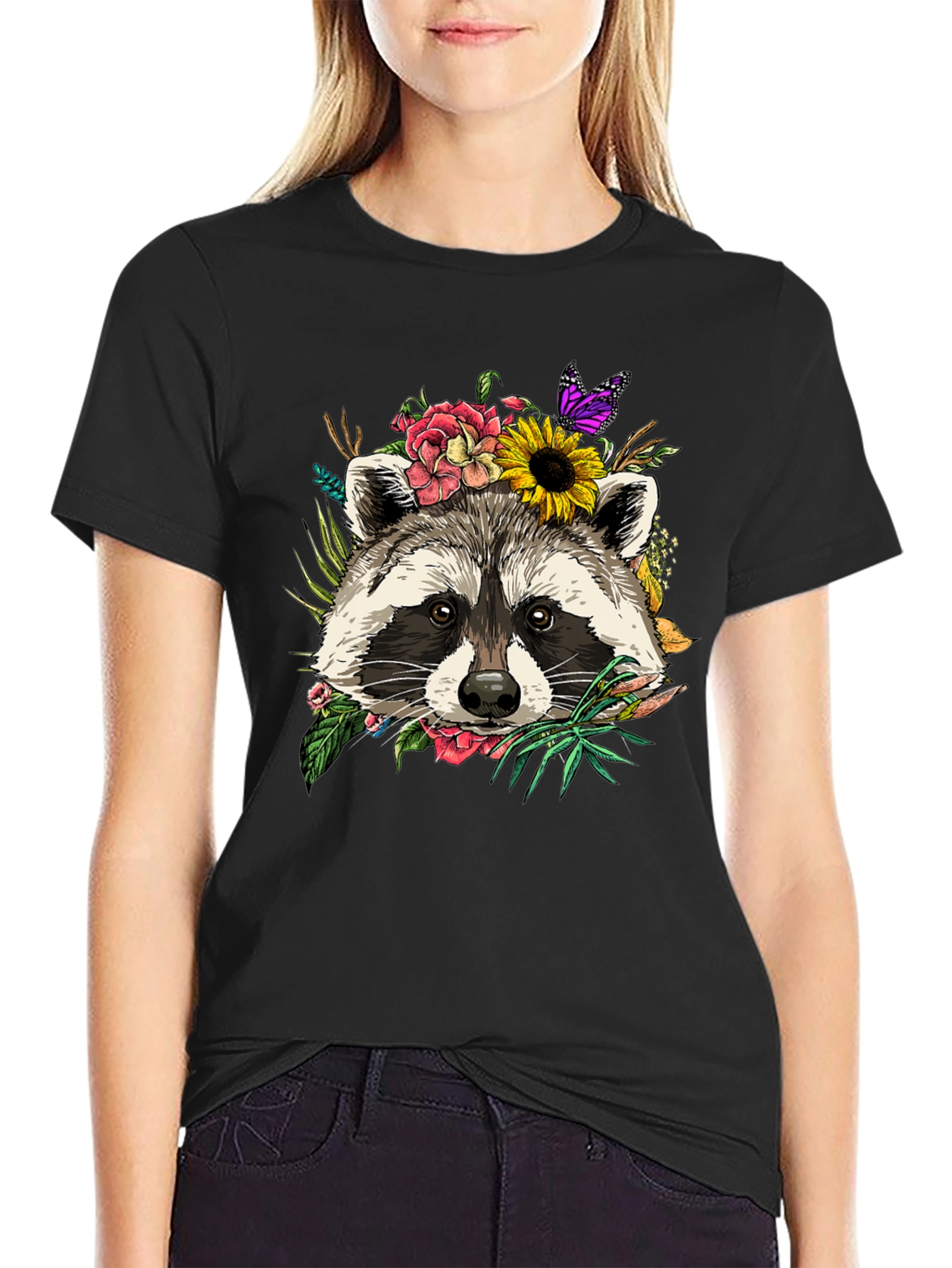 Camiseta Negra con Mapache Floral
