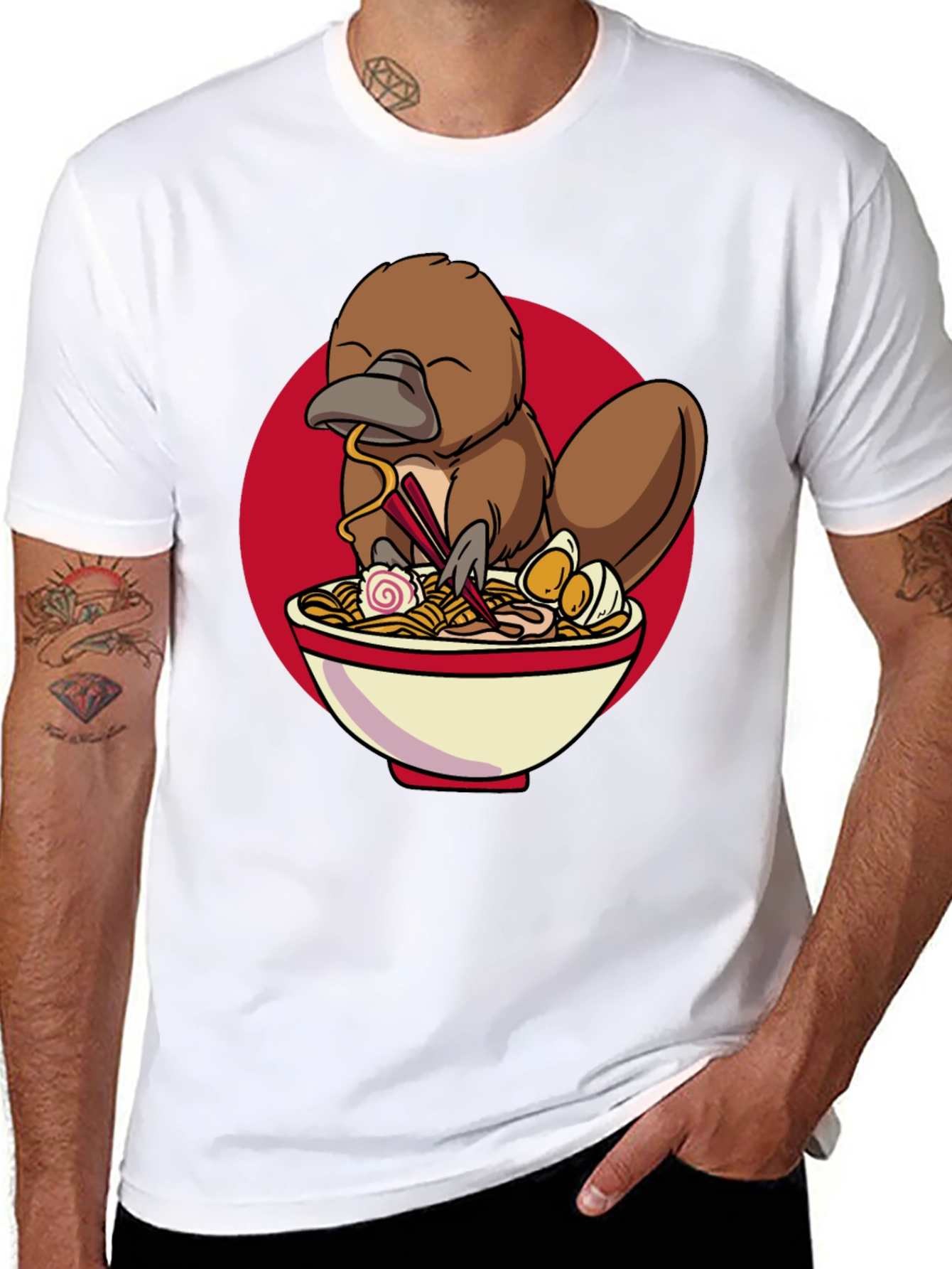 Camiseta Negra con Diseño de Ornitorrinco Ramen