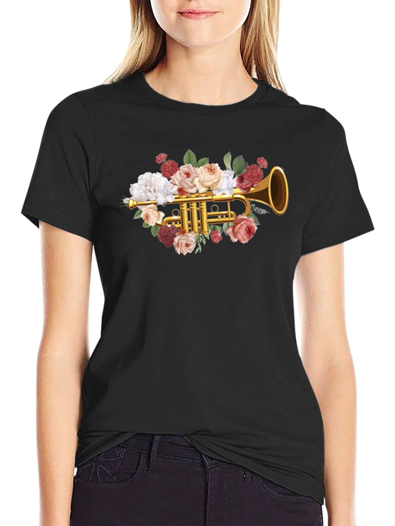 Camiseta Negra con Diseño Floral de Trompeta
