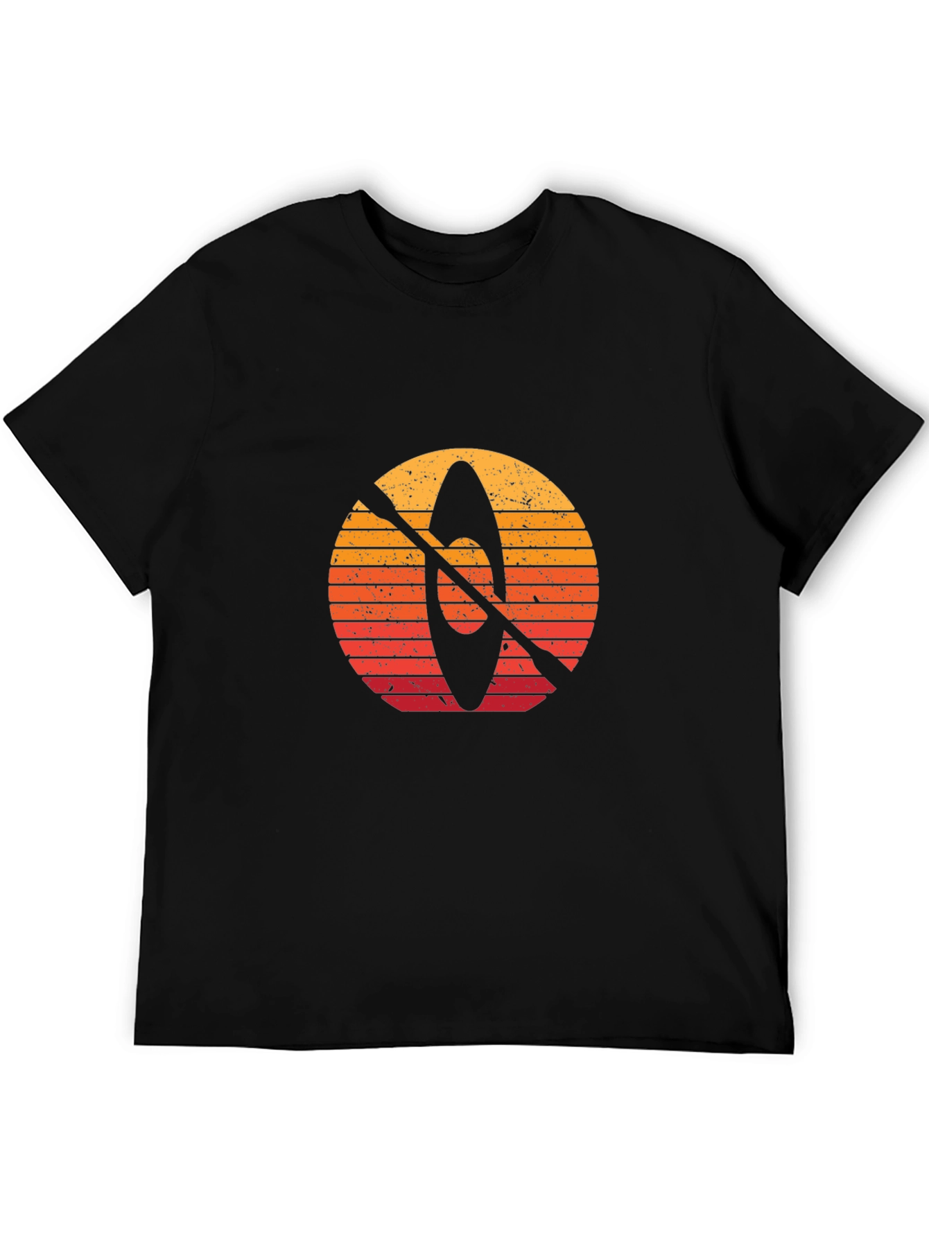 Camiseta Negra con Diseño de Kayak al Atardecer