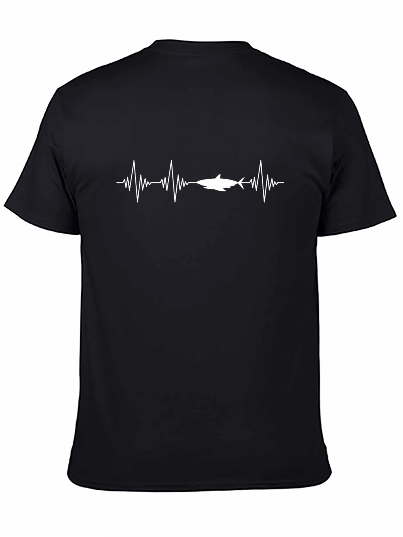 Camiseta Negra con Diseño de Latido de Tiburón