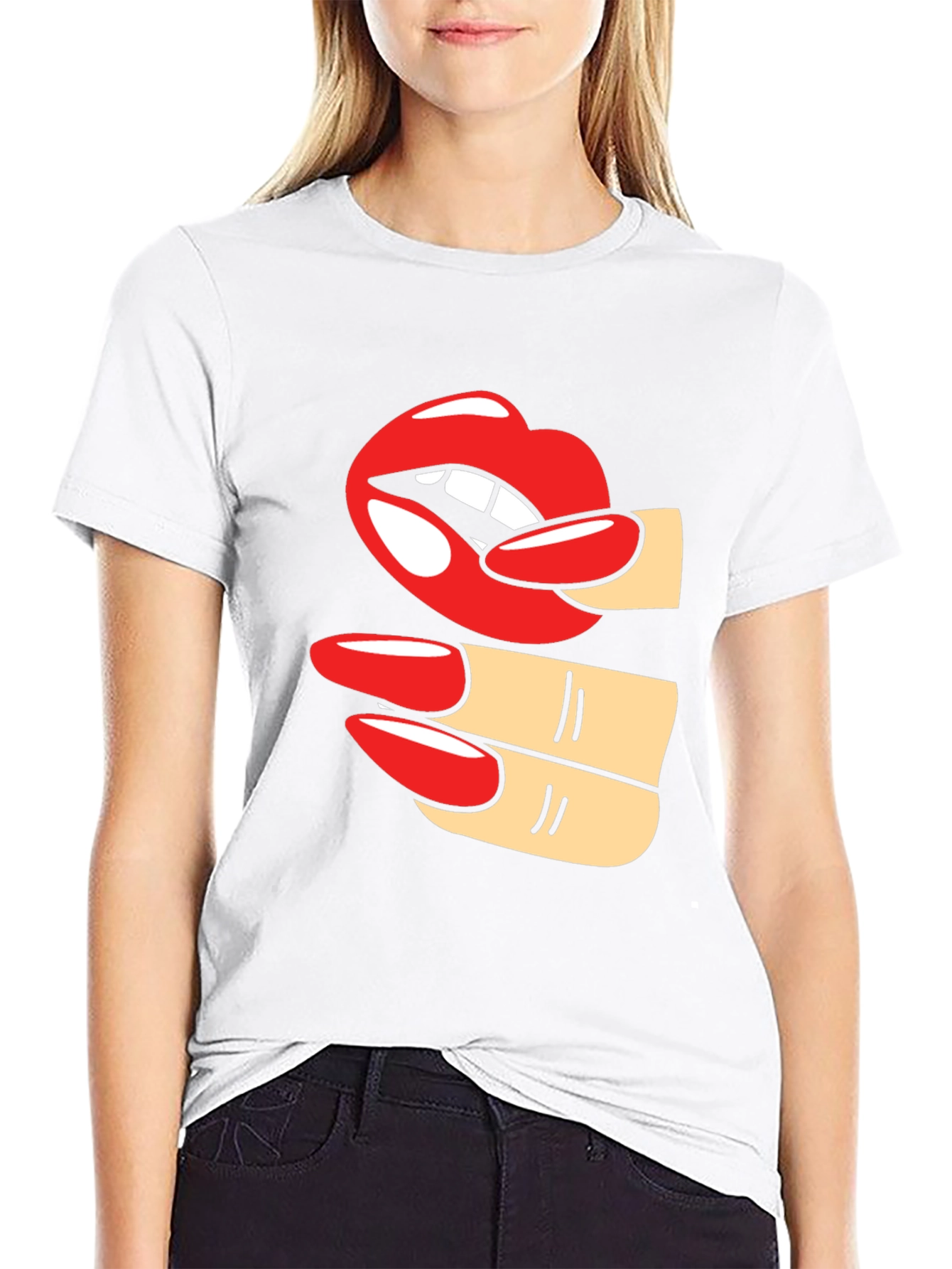 Camiseta Negra con Diseño de Labios y Uñas