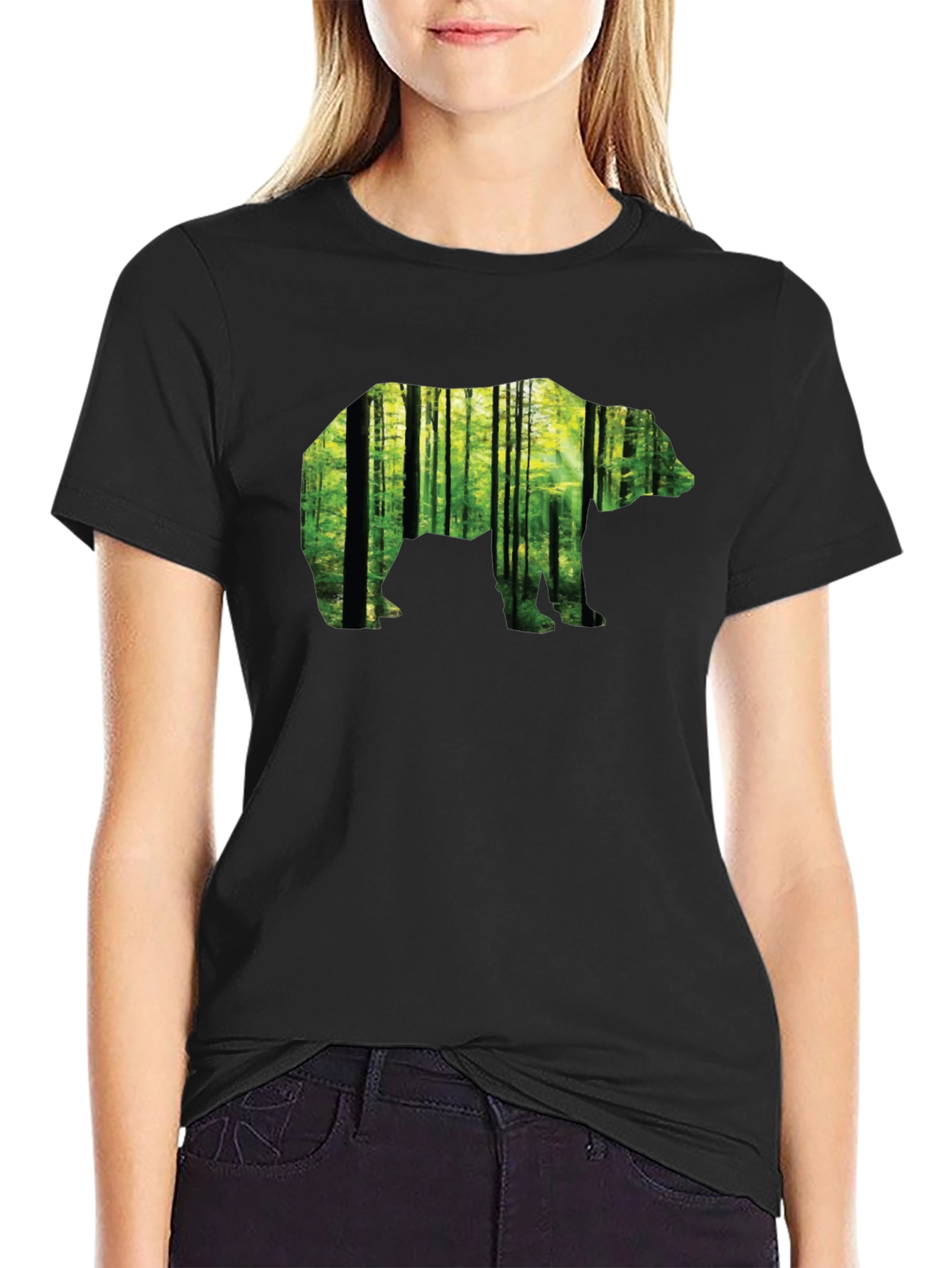 Camiseta Negra con Diseño de Oso y Bosque