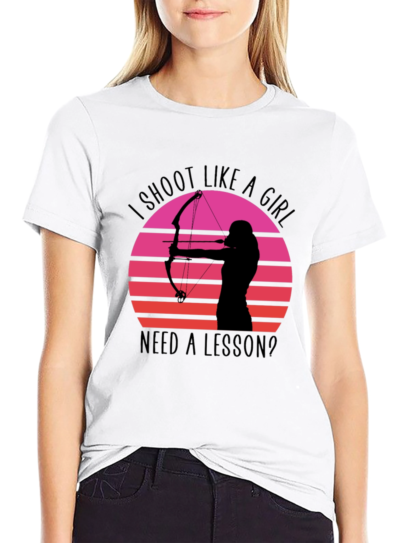 Camiseta Negra Arquera Retro: ¡Dispara como una Chica!