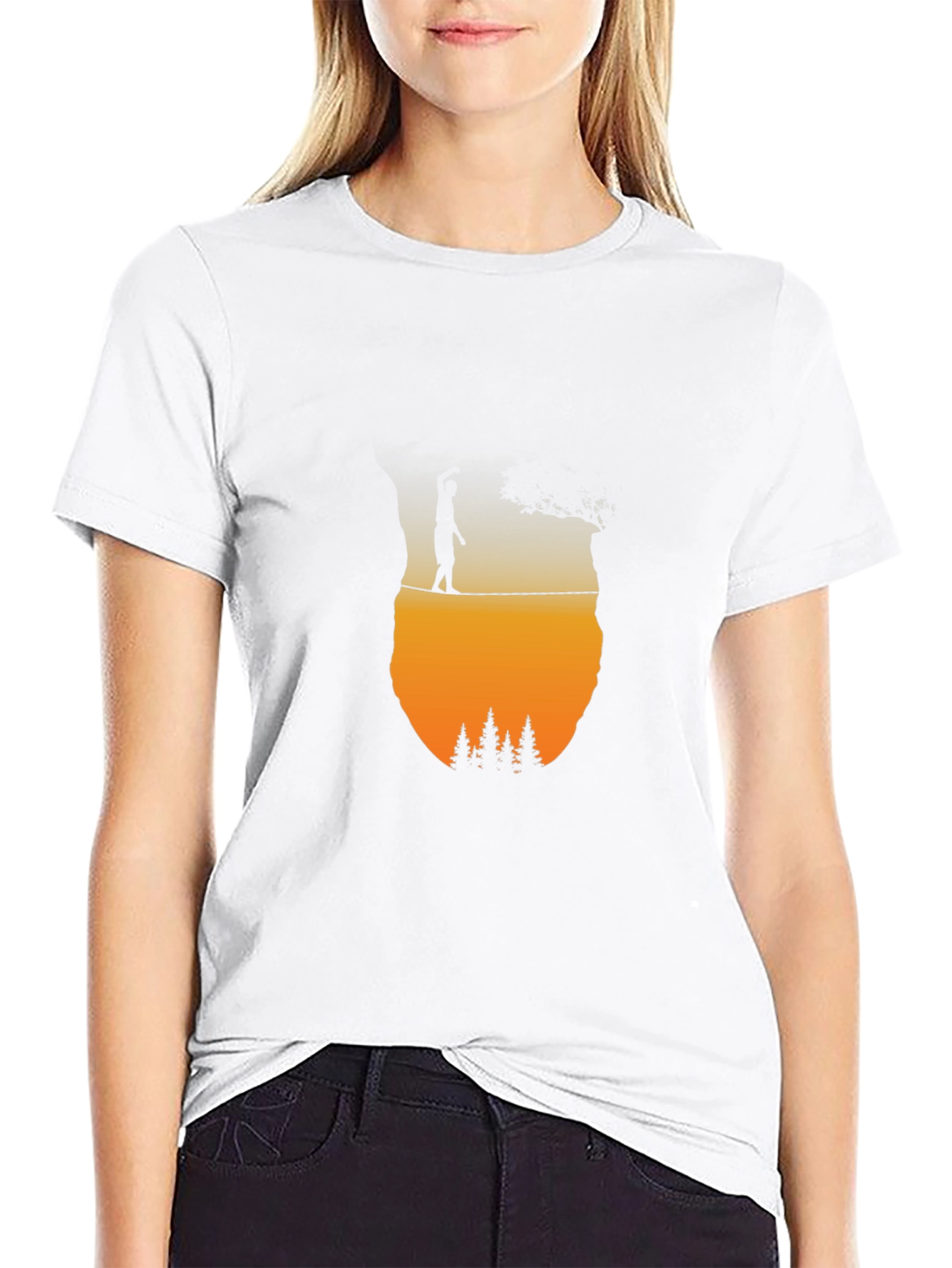 Camiseta Negra: Silueta Equilibrista al Atardecer