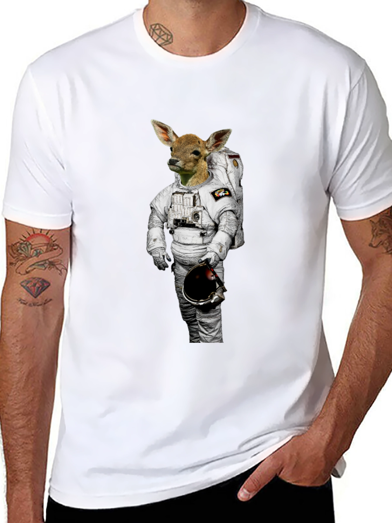 Camiseta Negra con Diseño Astronauta Ciervo