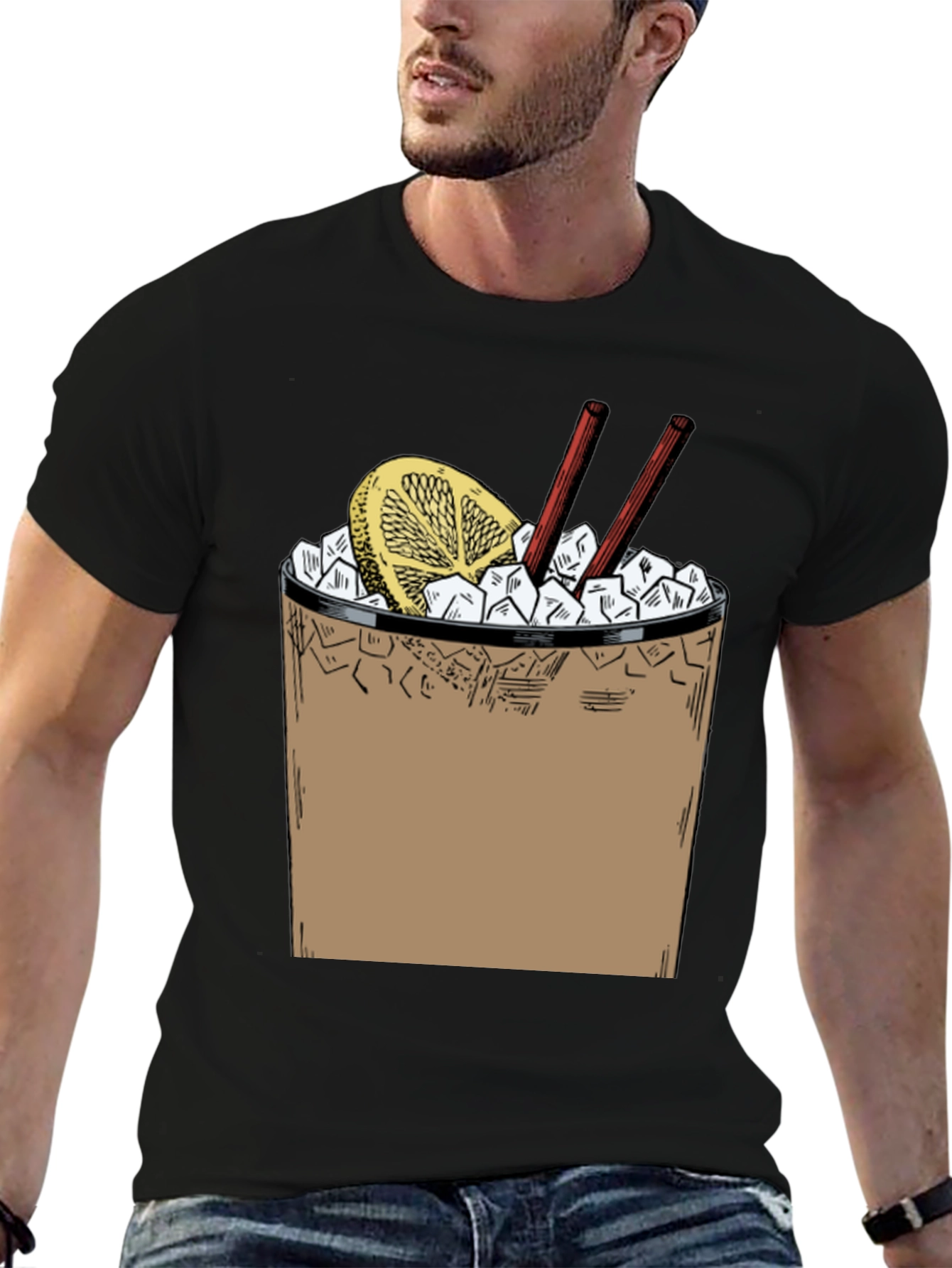 Camiseta Negra con Diseño de Cóctel Refrescante