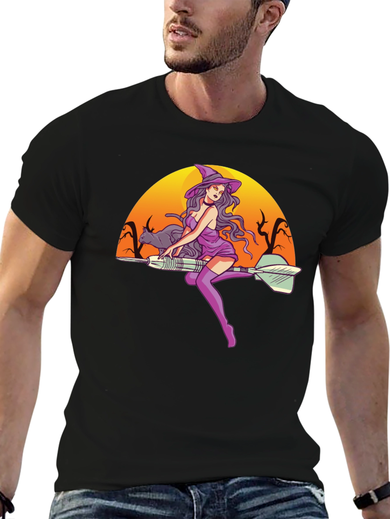 Camiseta Negra Diseño Bruja Dardos
