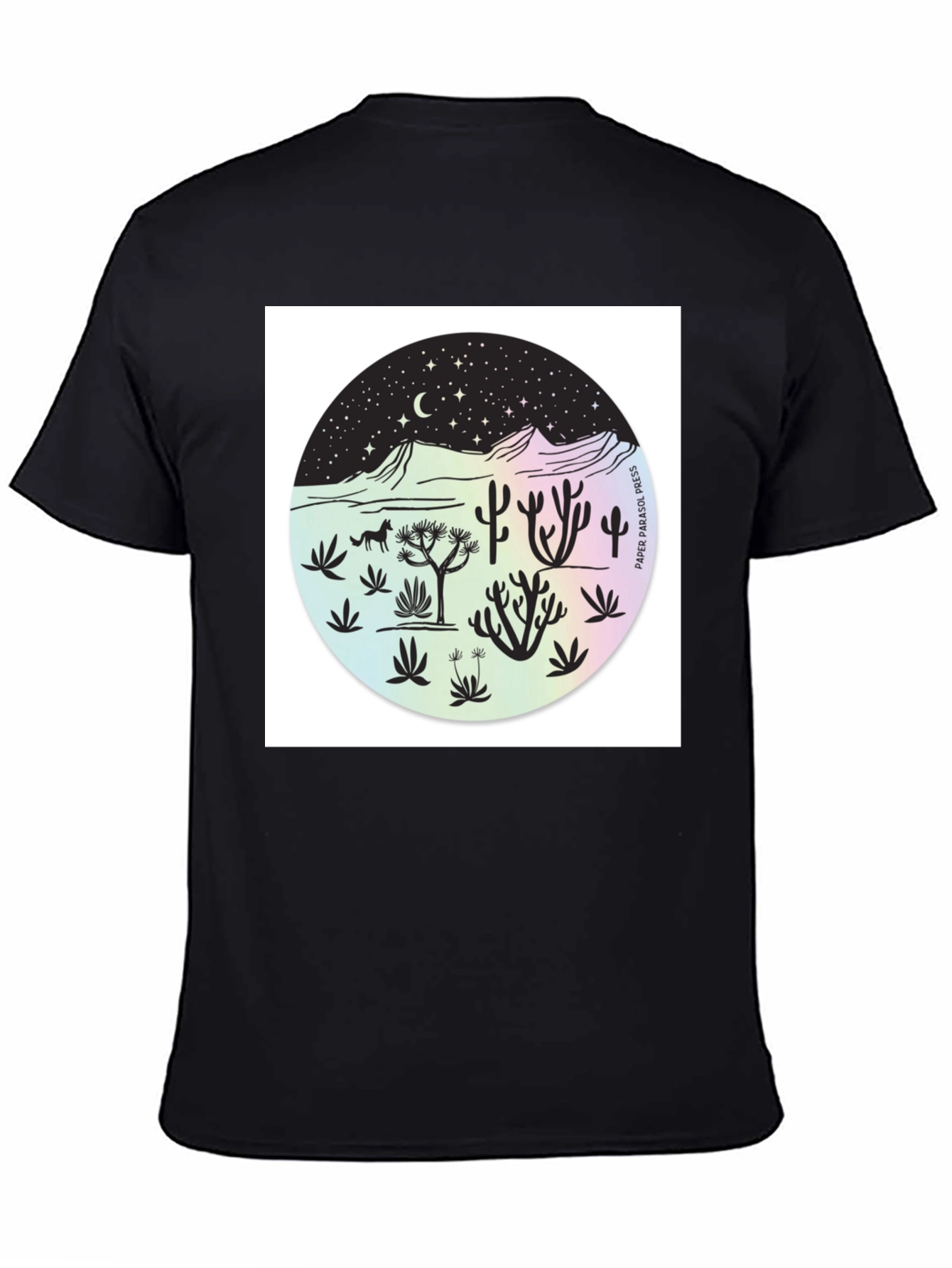 Camiseta Negra Diseño Desierto Nocturno