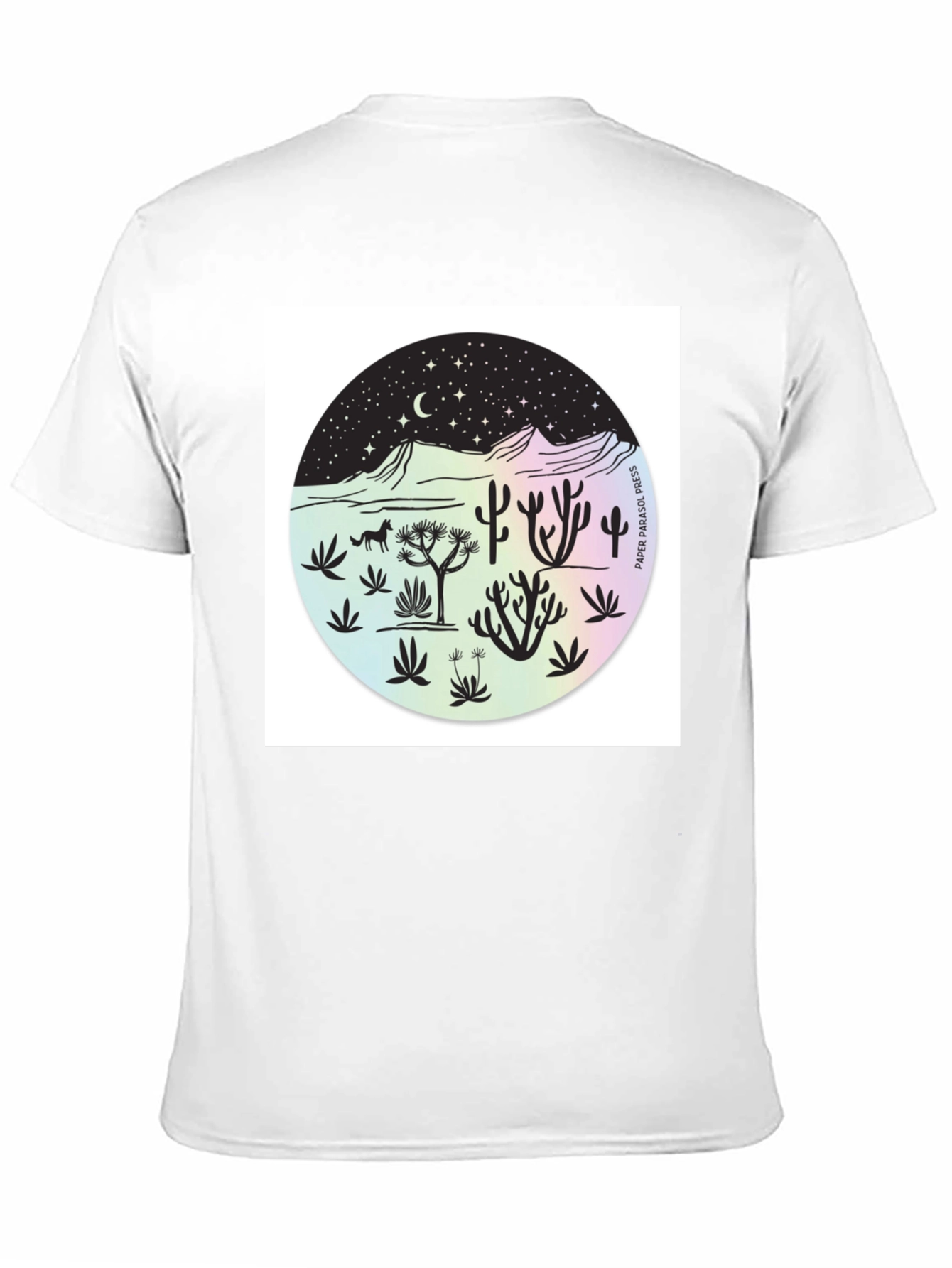 Camiseta Negra Diseño Desierto Nocturno