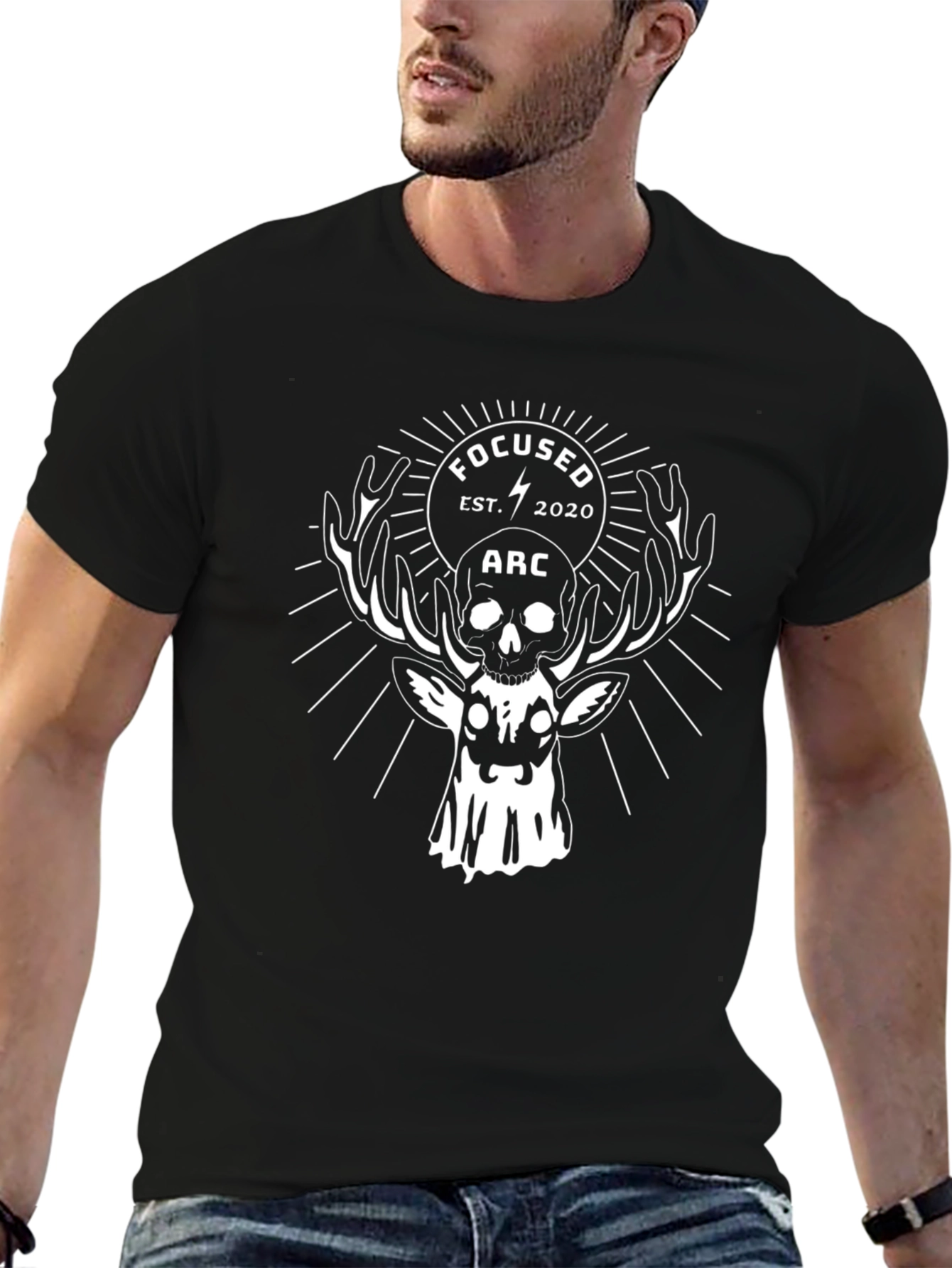 Camiseta Negra con Diseño de Cráneo y Ciervo